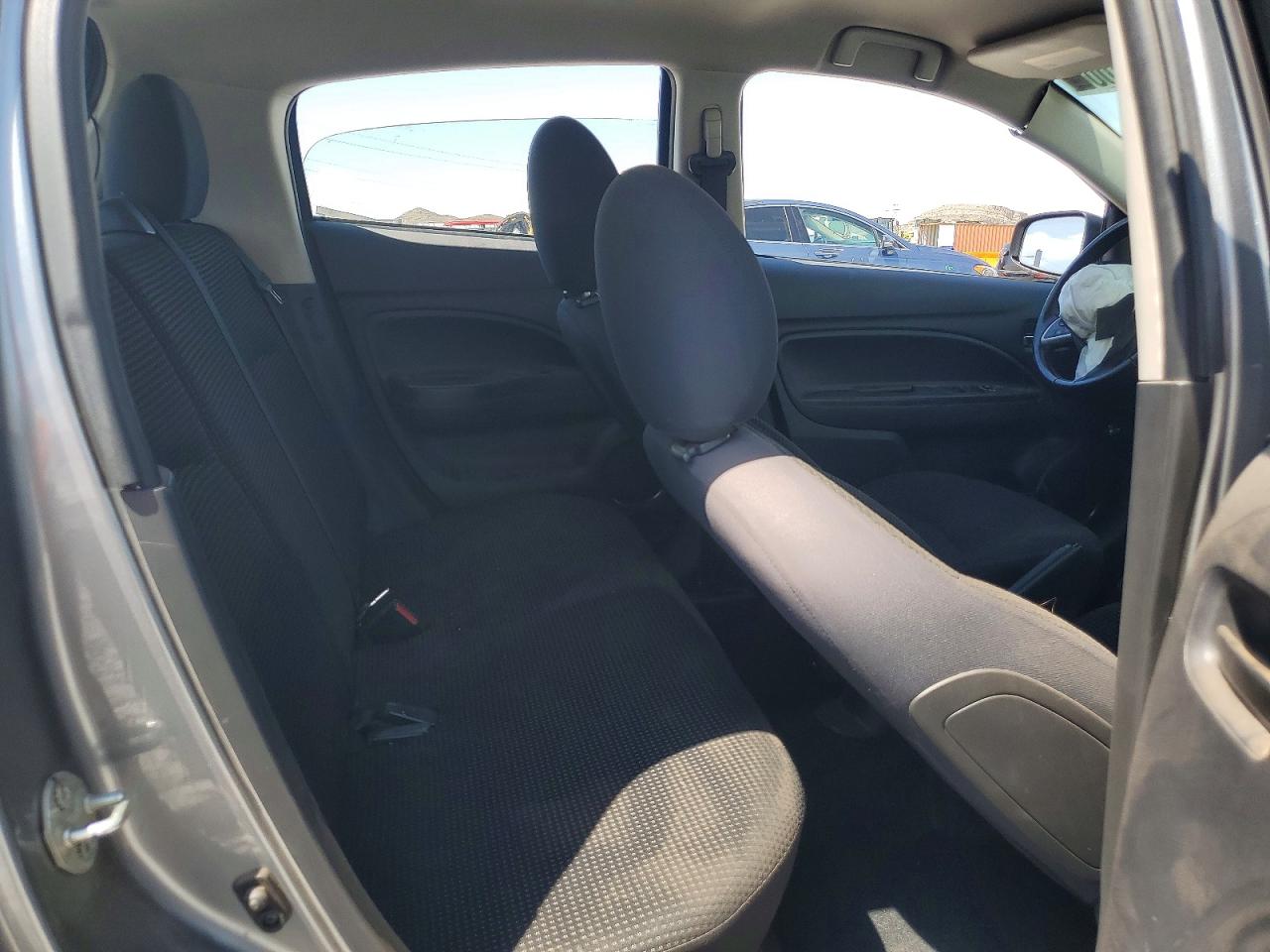 2015 Mitsubishi Mirage Es Серебряный vin: ML32A4HJ8FH052709