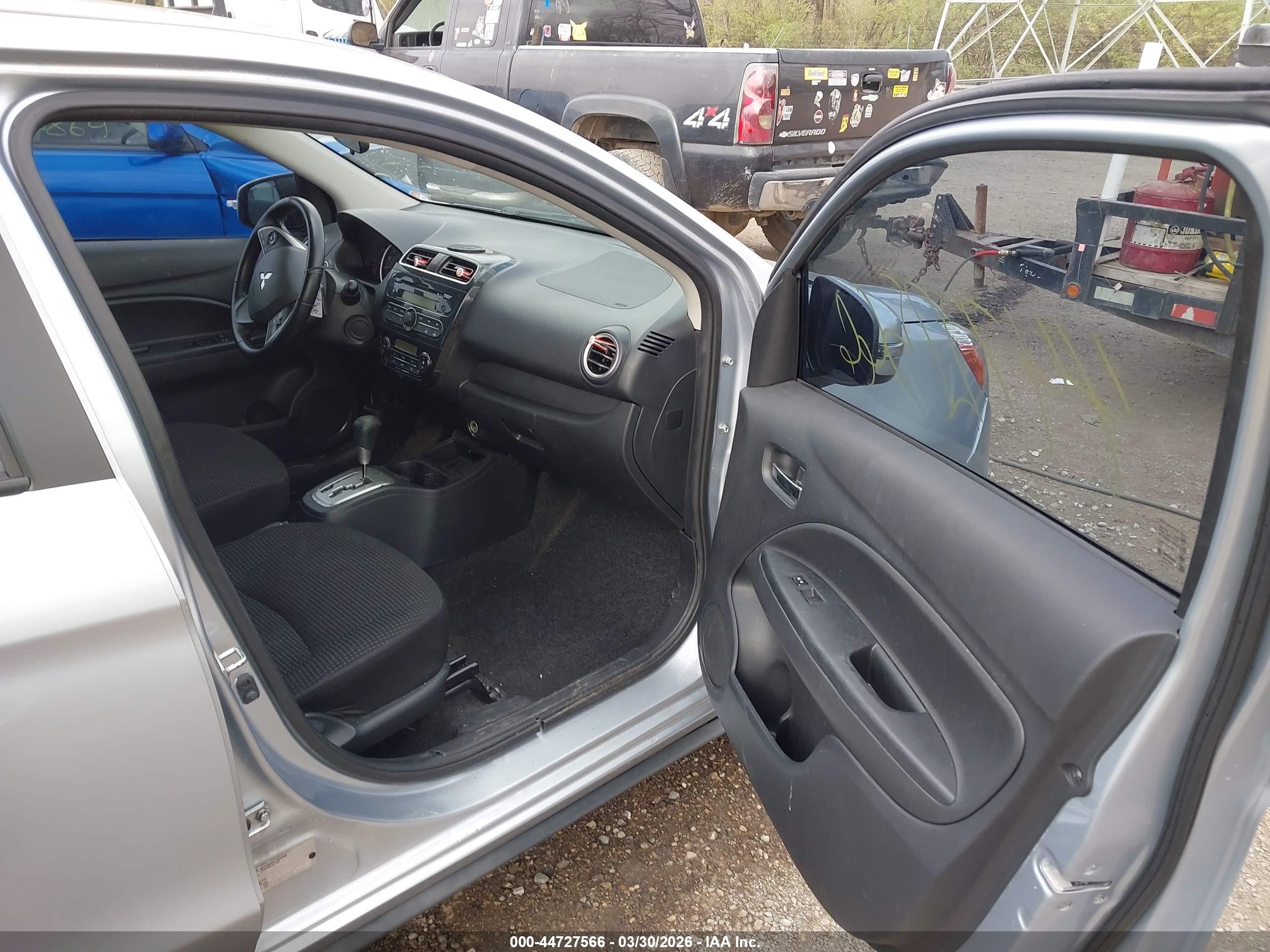 2015 Mitsubishi Mirage Es Silver vin: ML32A4HJXFH004242