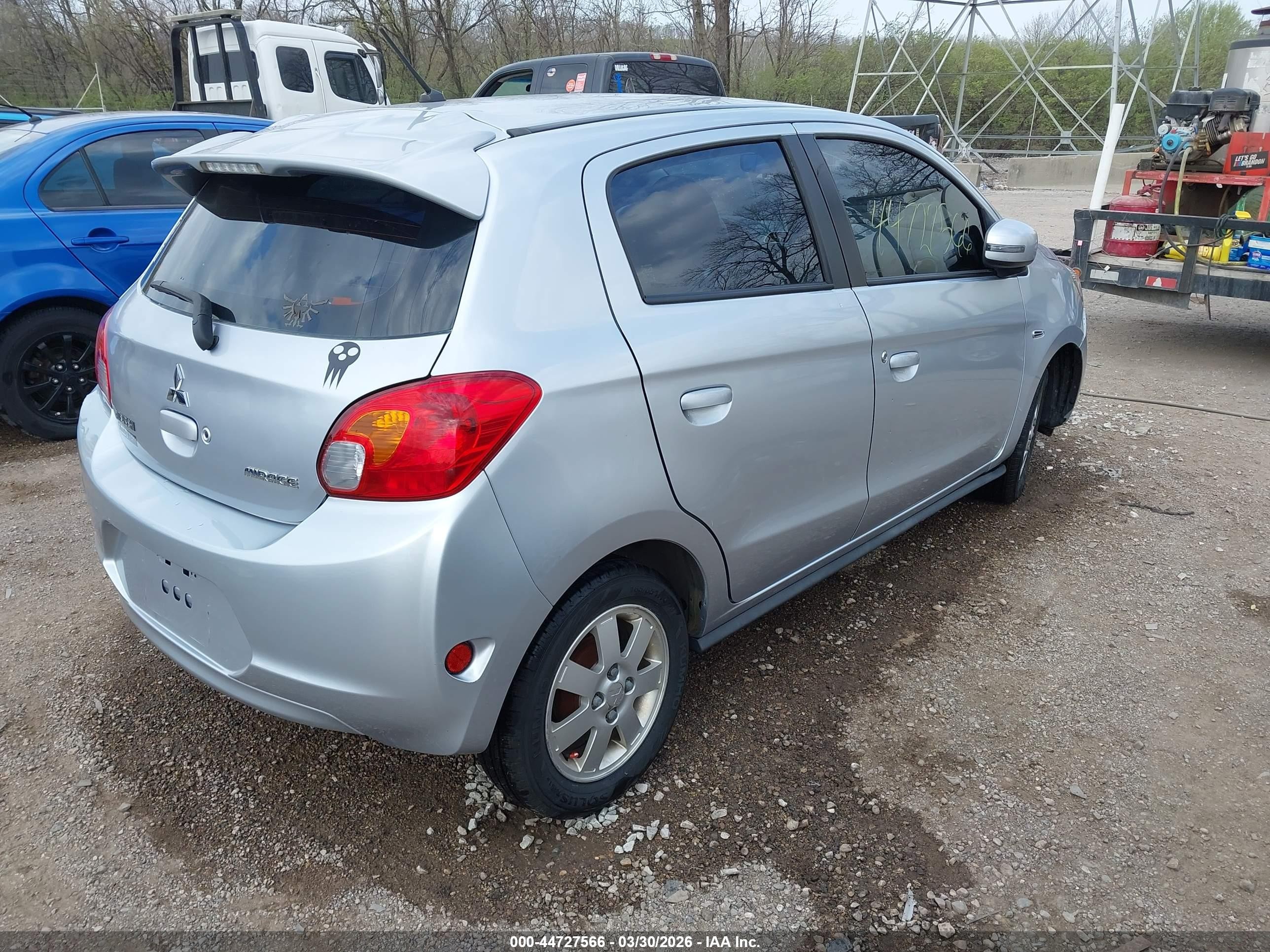 2015 Mitsubishi Mirage Es Silver vin: ML32A4HJXFH004242