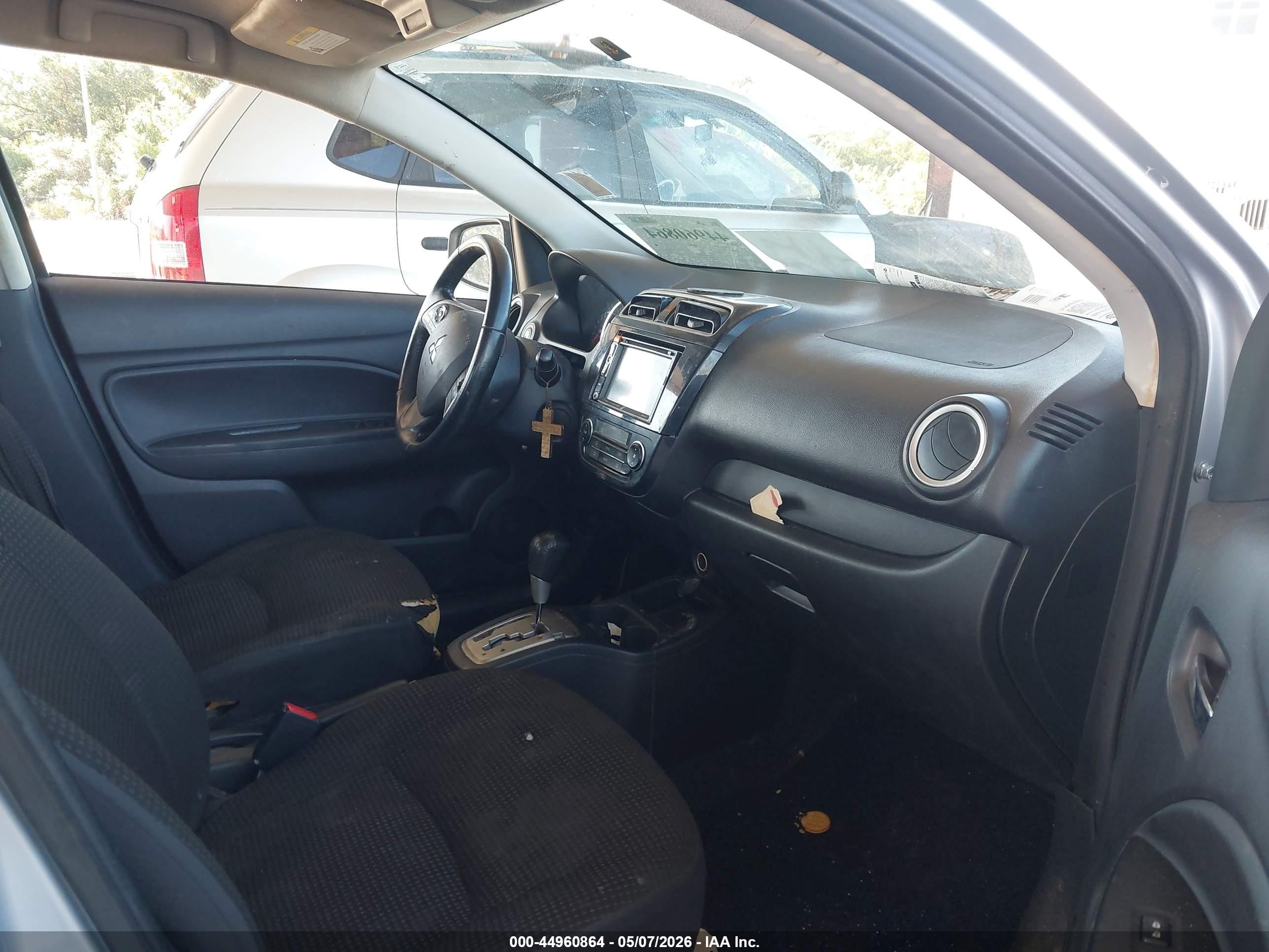 2015 Mitsubishi Mirage Es Серебряный vin: ML32A4HJXFH004578
