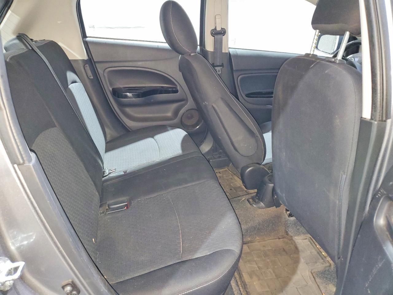 2019 Mitsubishi Mirage Le Серый vin: ML32A5HJ3KH011307