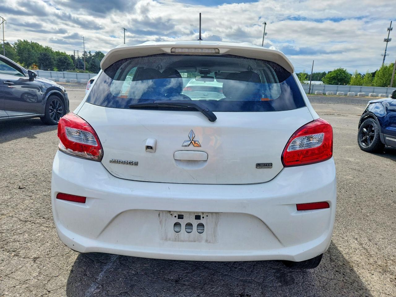 2020 Mitsubishi Mirage Le White vin: ML32A5HJ5LH007244