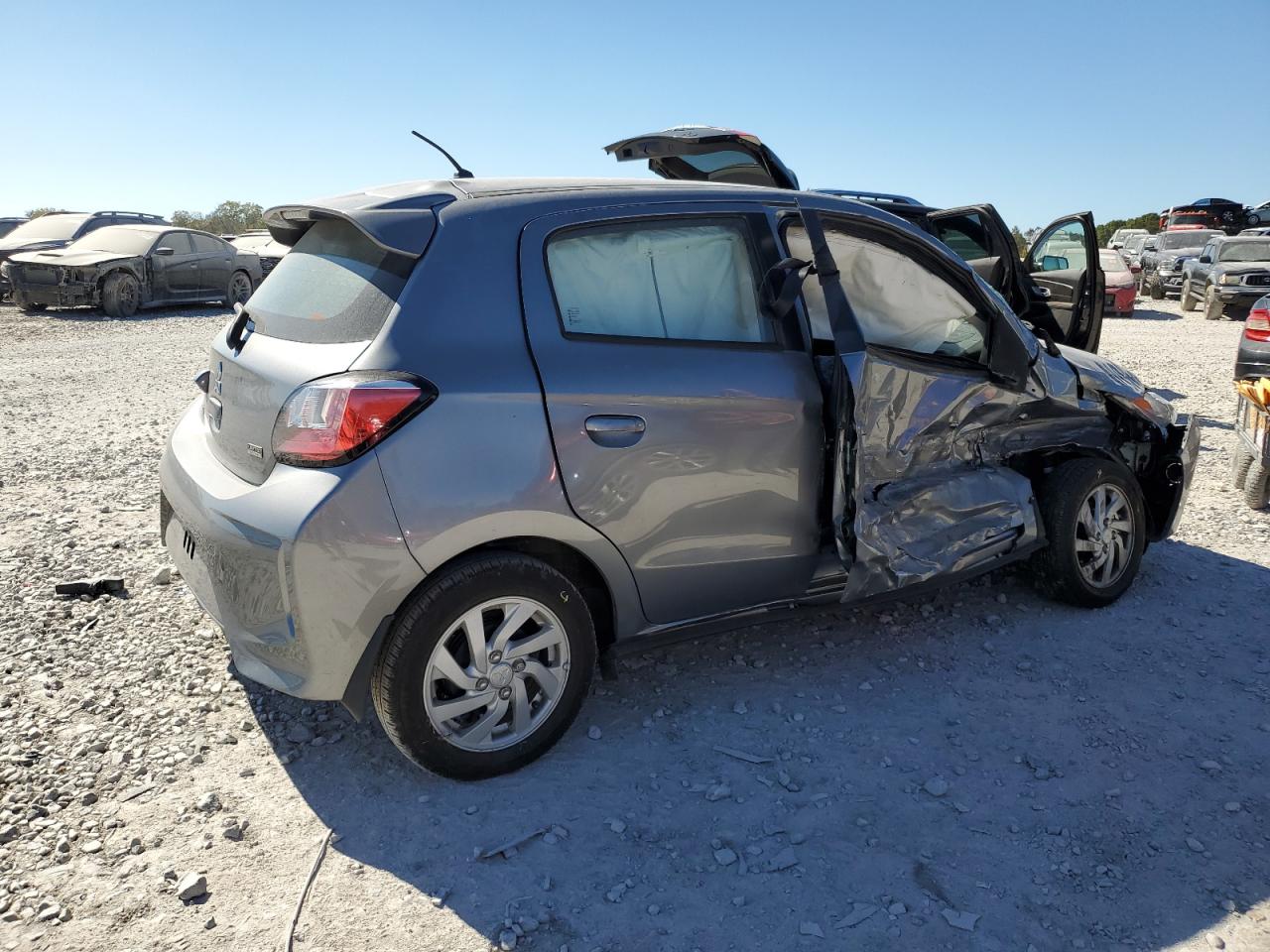 2022 Mitsubishi Mirage Es Silver vin: ML32AUHJ6NH001983