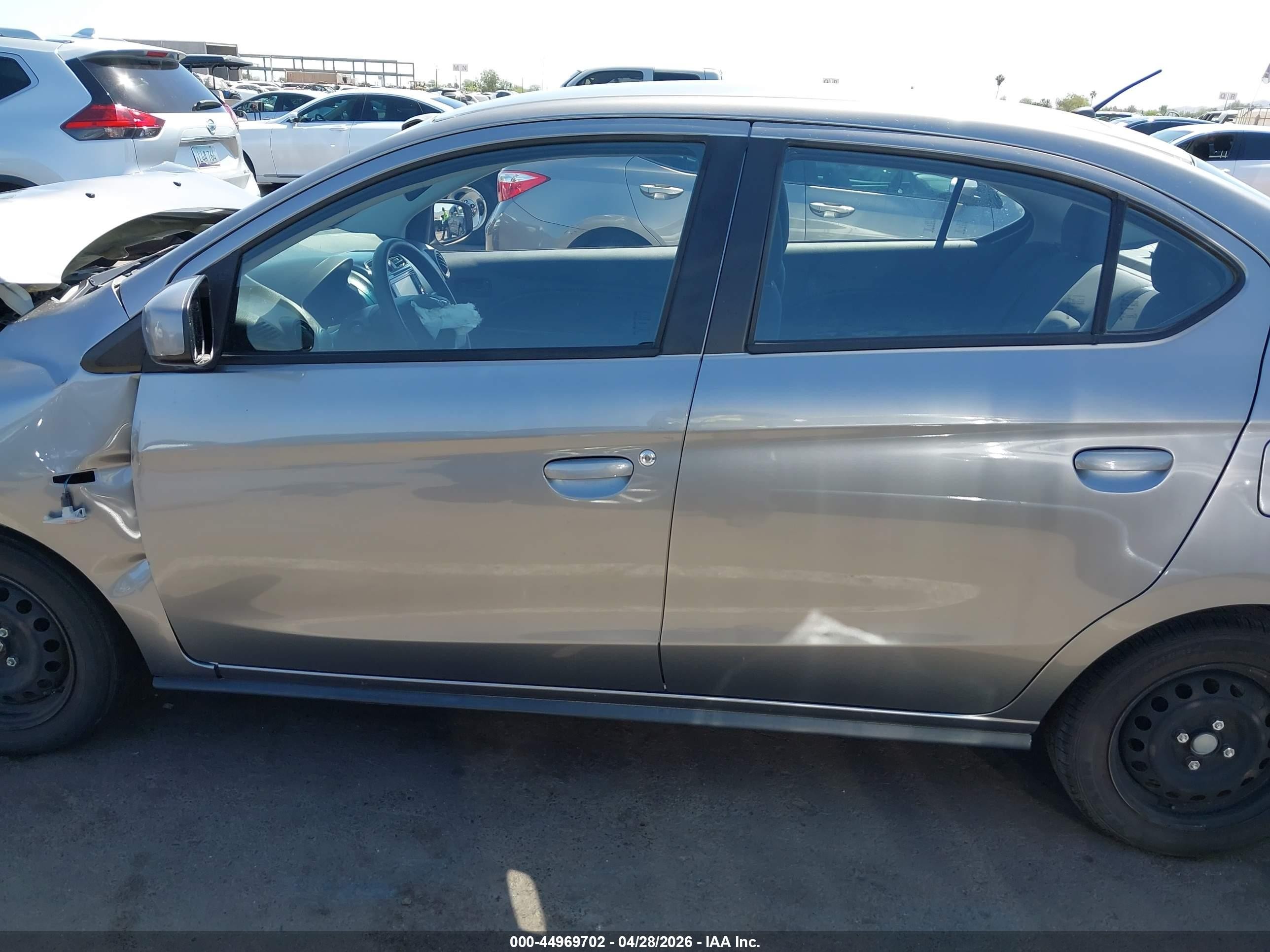2020 Mitsubishi Mirage G4 Es Серый vin: ML32F3FJ1LHF03296