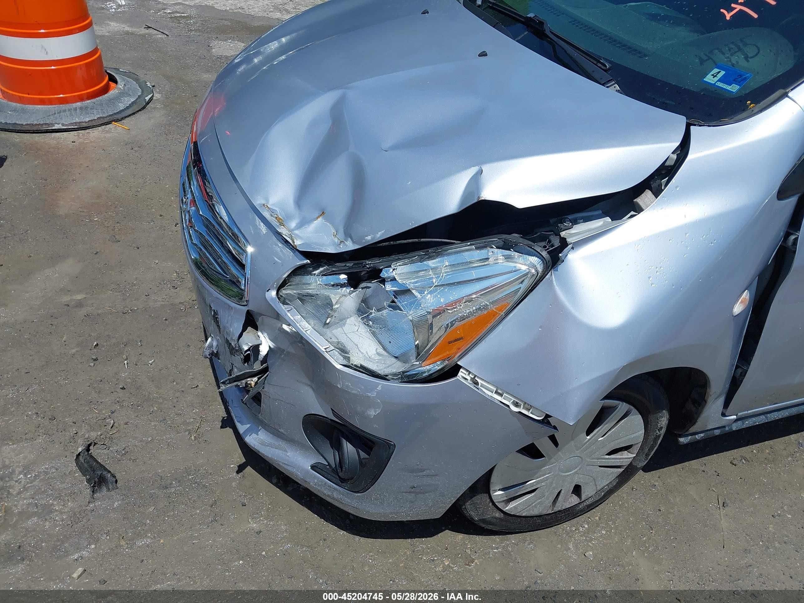 2020 Mitsubishi Mirage G4 Es Silver vin: ML32F3FJ4LHF06337