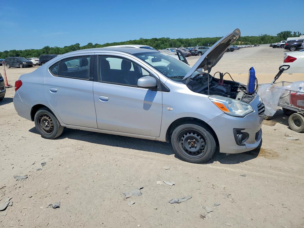 2017 Mitsubishi Mirage G4 Es Серебряный vin: ML32F3FJ7HH002093