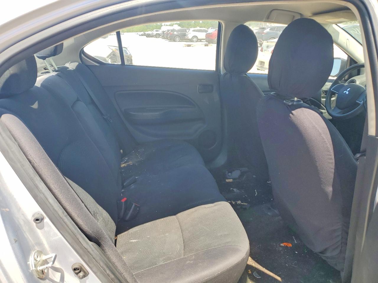 2017 Mitsubishi Mirage G4 Es Серебряный vin: ML32F3FJ7HH002093