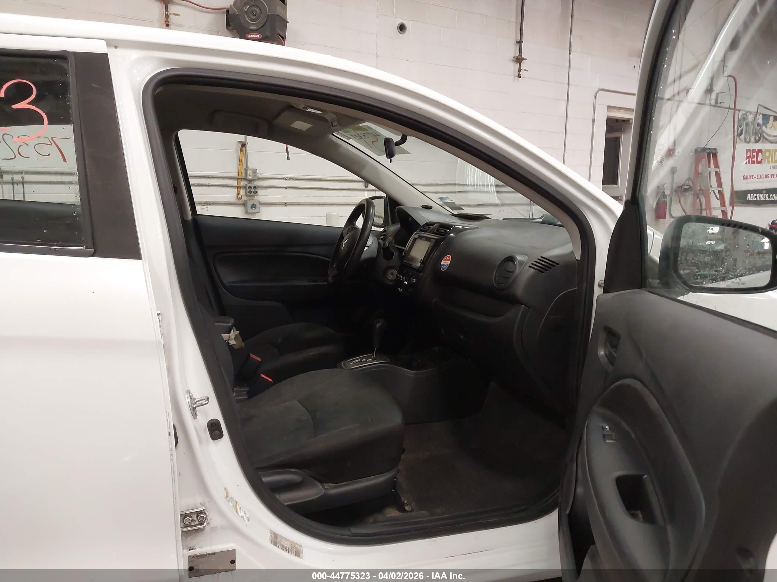 2018 Mitsubishi Mirage G4 Es White vin: ML32F3FJ8JHF14714