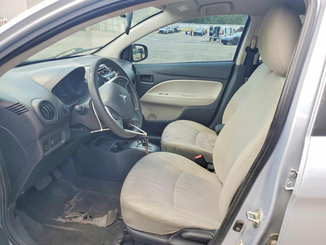 2019 Mitsubishi Mirage G4 Es Серебряный vin: ML32F3FJ8KHF06114