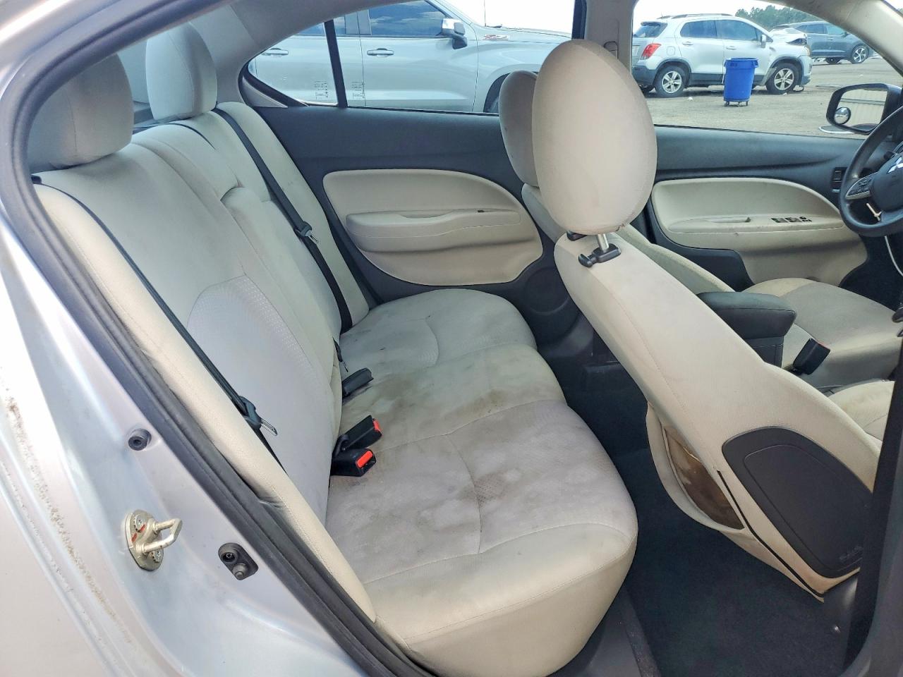 2019 Mitsubishi Mirage G4 Es Серебряный vin: ML32F3FJ8KHF06114