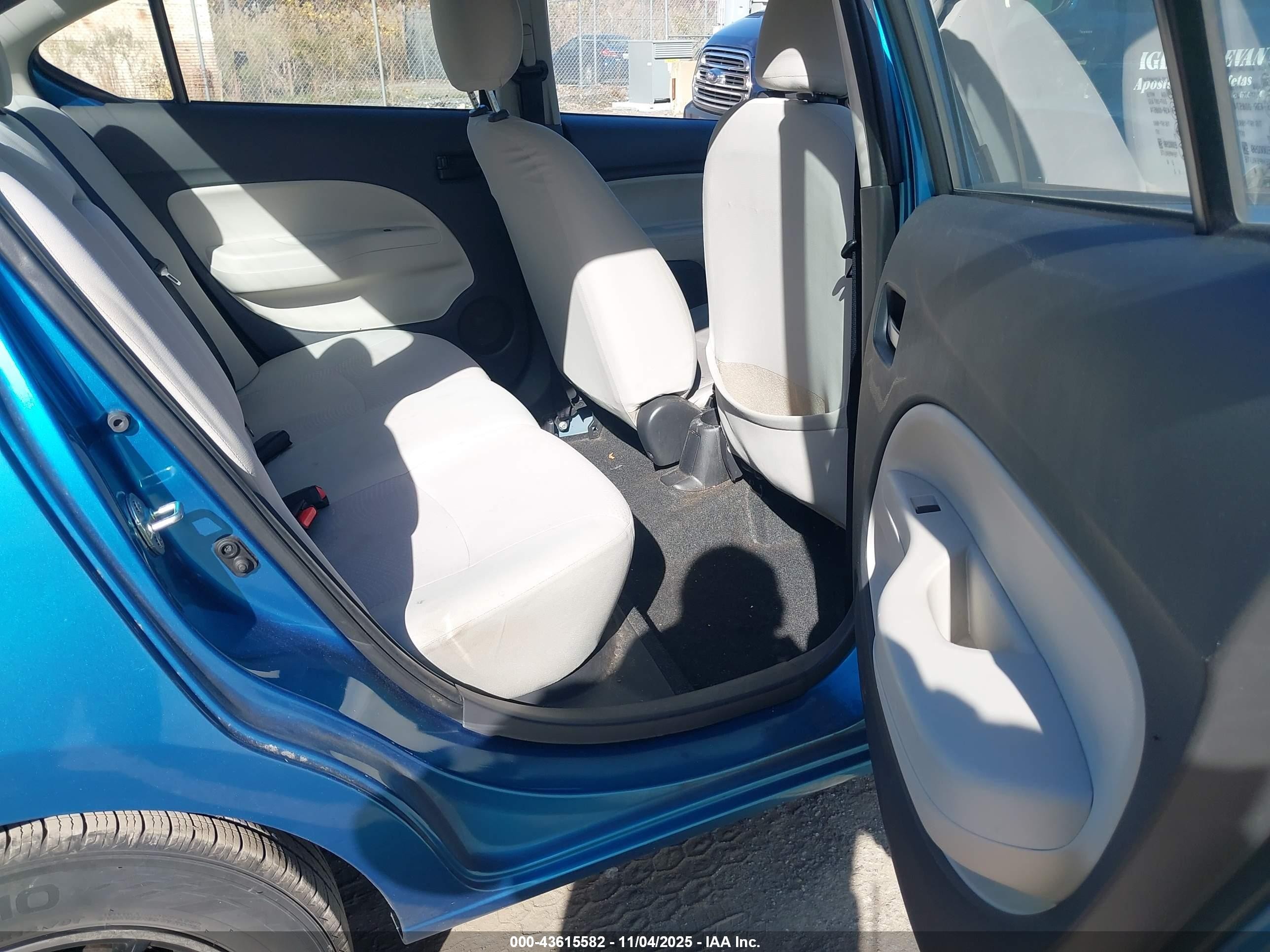 2017 Mitsubishi Mirage G4 Es Blue vin: ML32F3FJ9HH004234