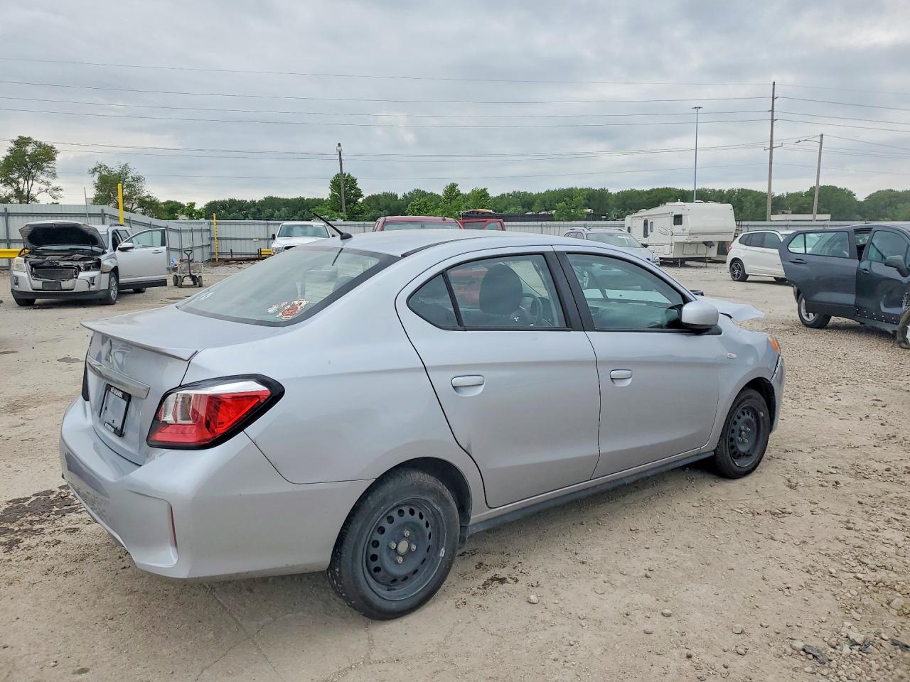 2022 Mitsubishi Mirage G4 Es Silver vin: ML32FUFJ9NHF02857