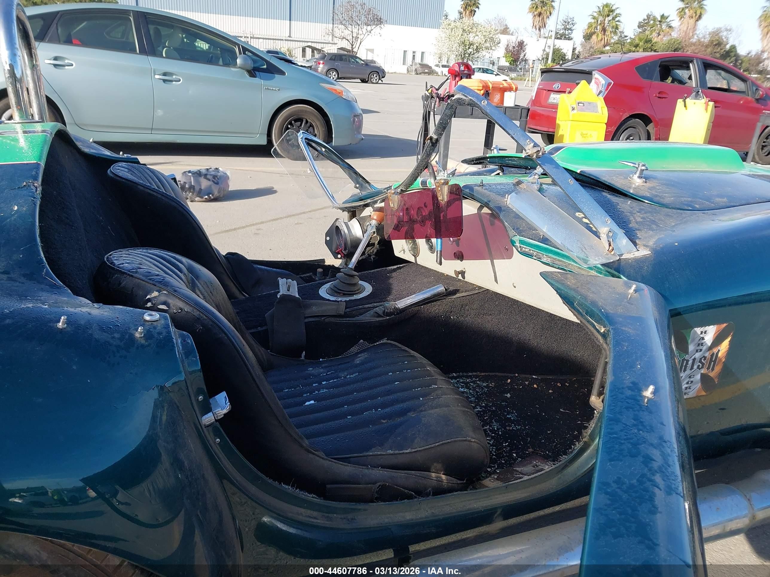1968 Ford 427 Cobra   Green vin: NAF42700007016B88
