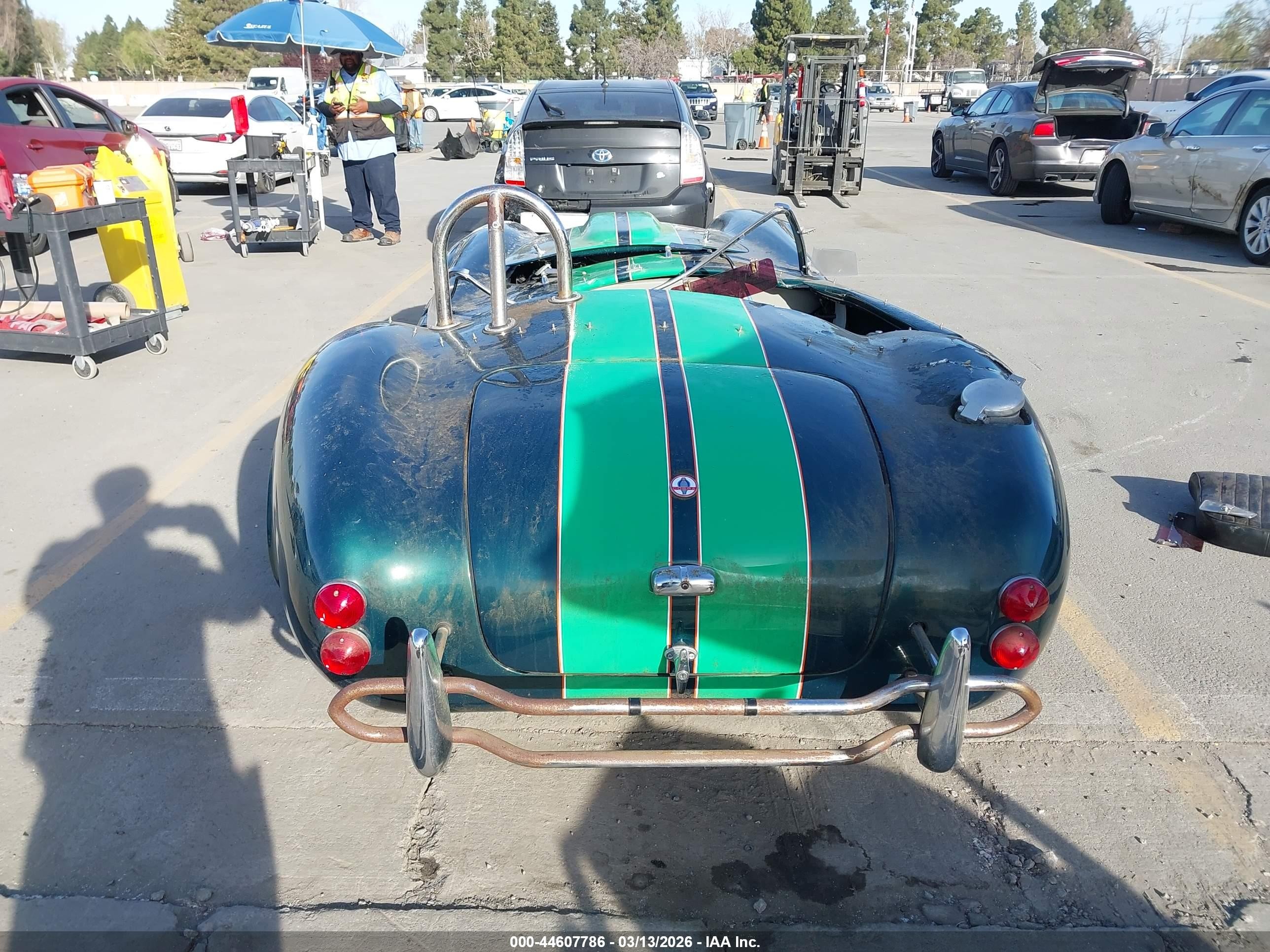 1968 Ford 427 Cobra   Green vin: NAF42700007016B88