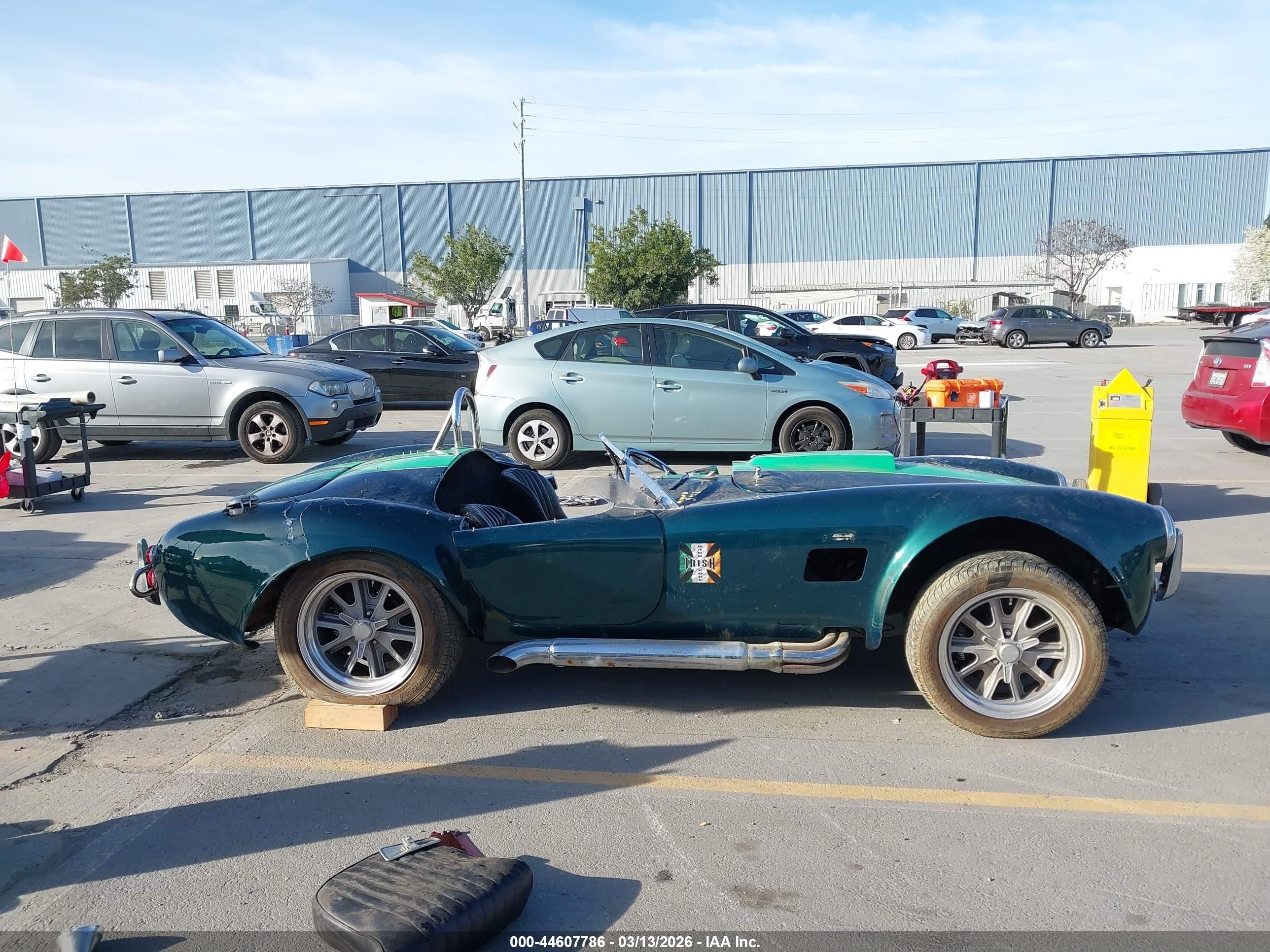 1968 Ford 427 Cobra   Green vin: NAF42700007016B88