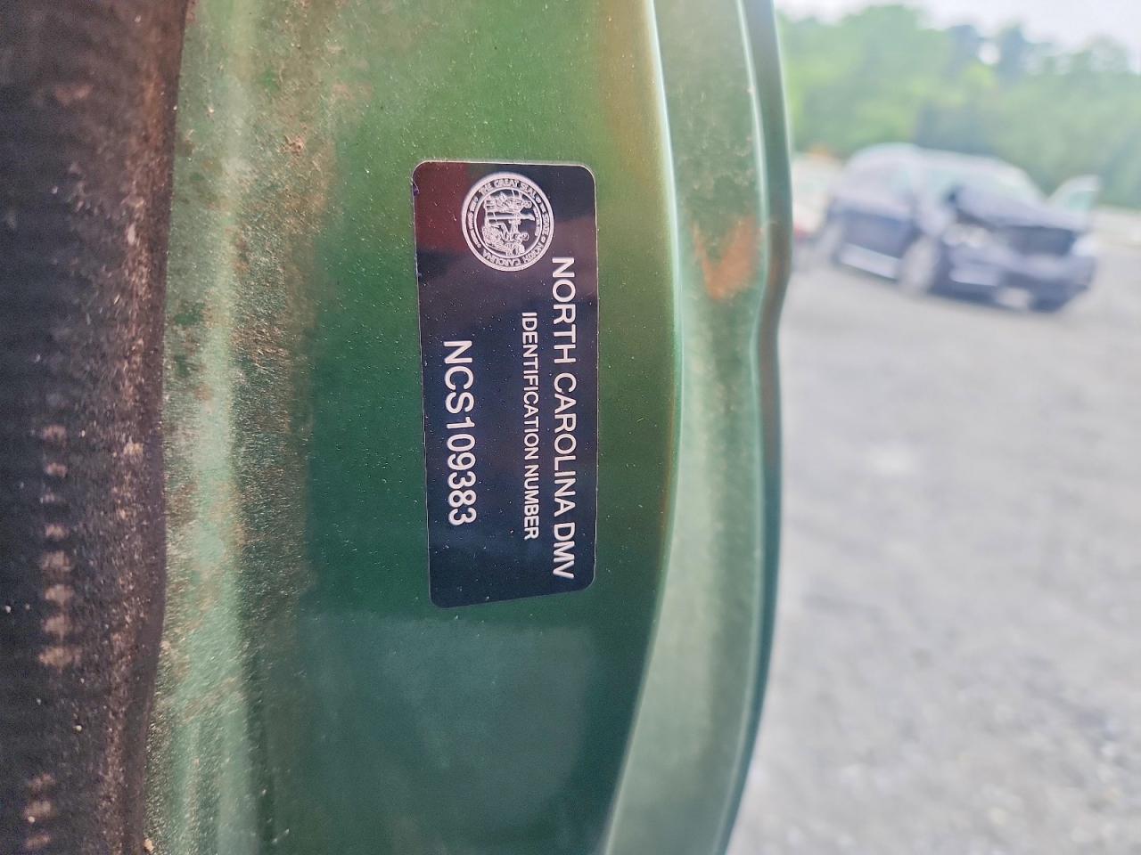 1998 Nissan Frontier Green vin: NCS109383