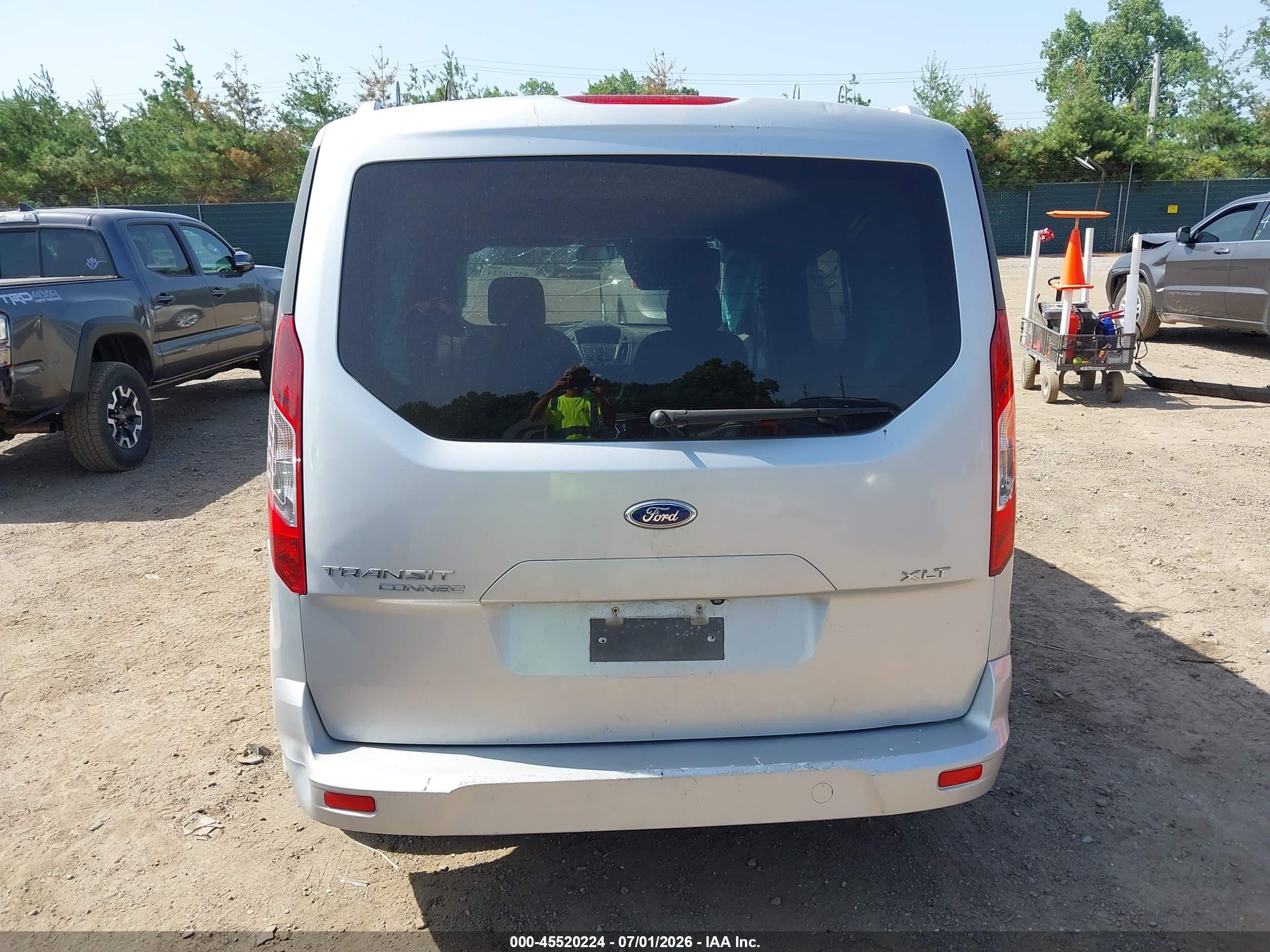2014 Ford Transit Connect Xlt Silver vin: NM0GE9F77E1139680