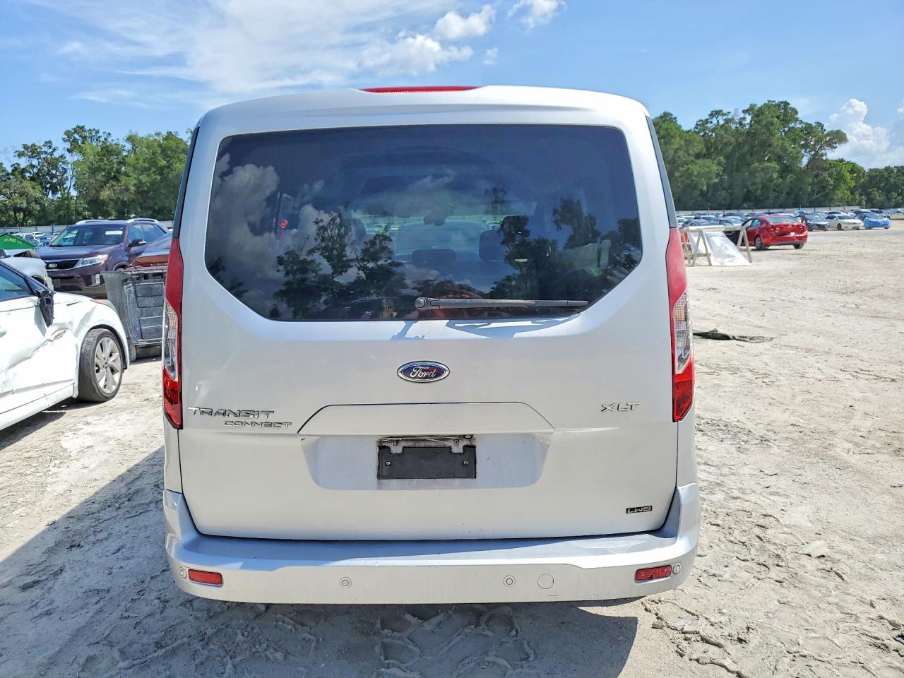 2015 Ford Transit Connect Xlt Silver vin: NM0GE9F78F1203386