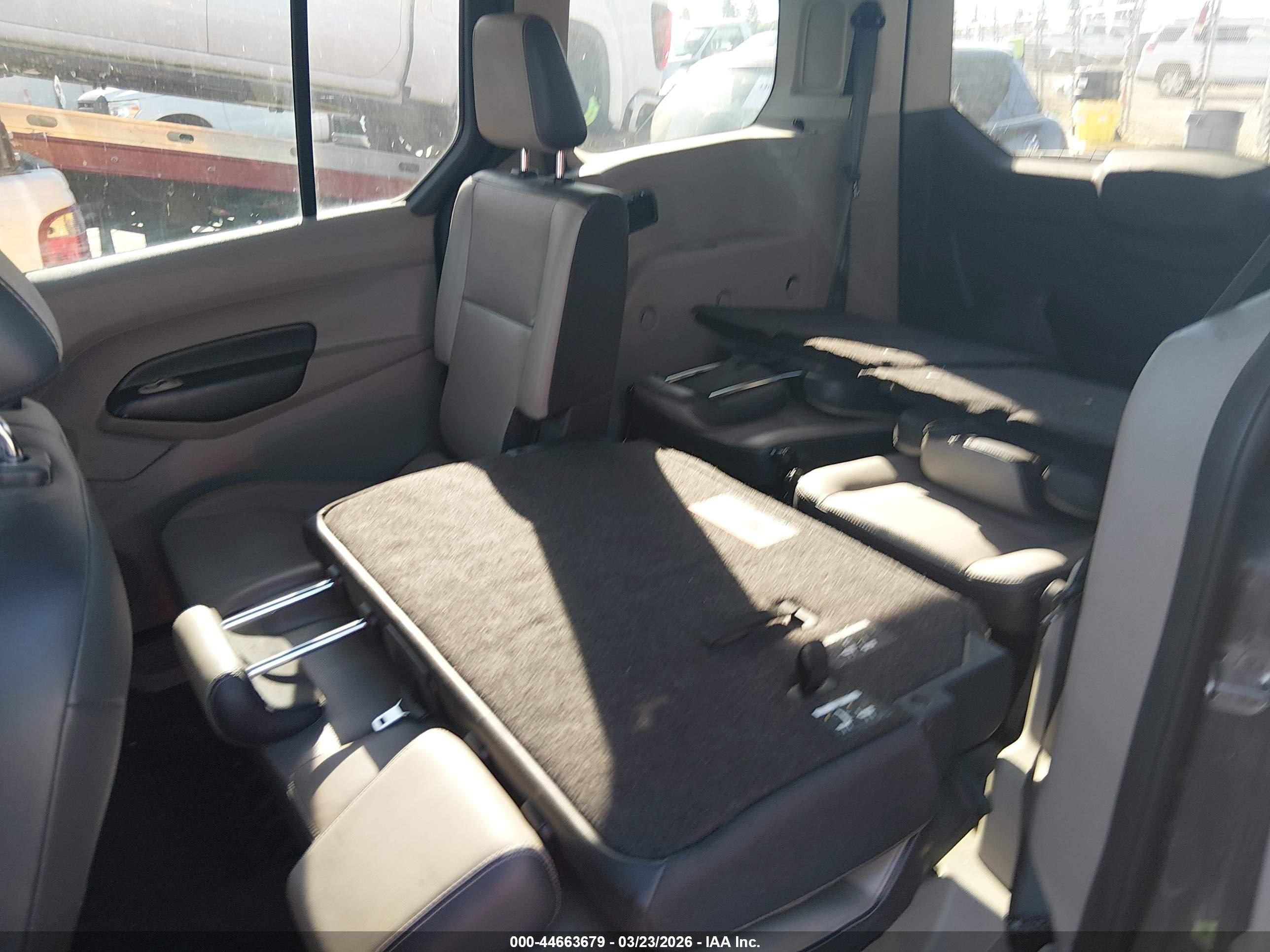 2015 Ford Transit Connect Titanium Yellow vin: NM0GE9G71F1223574