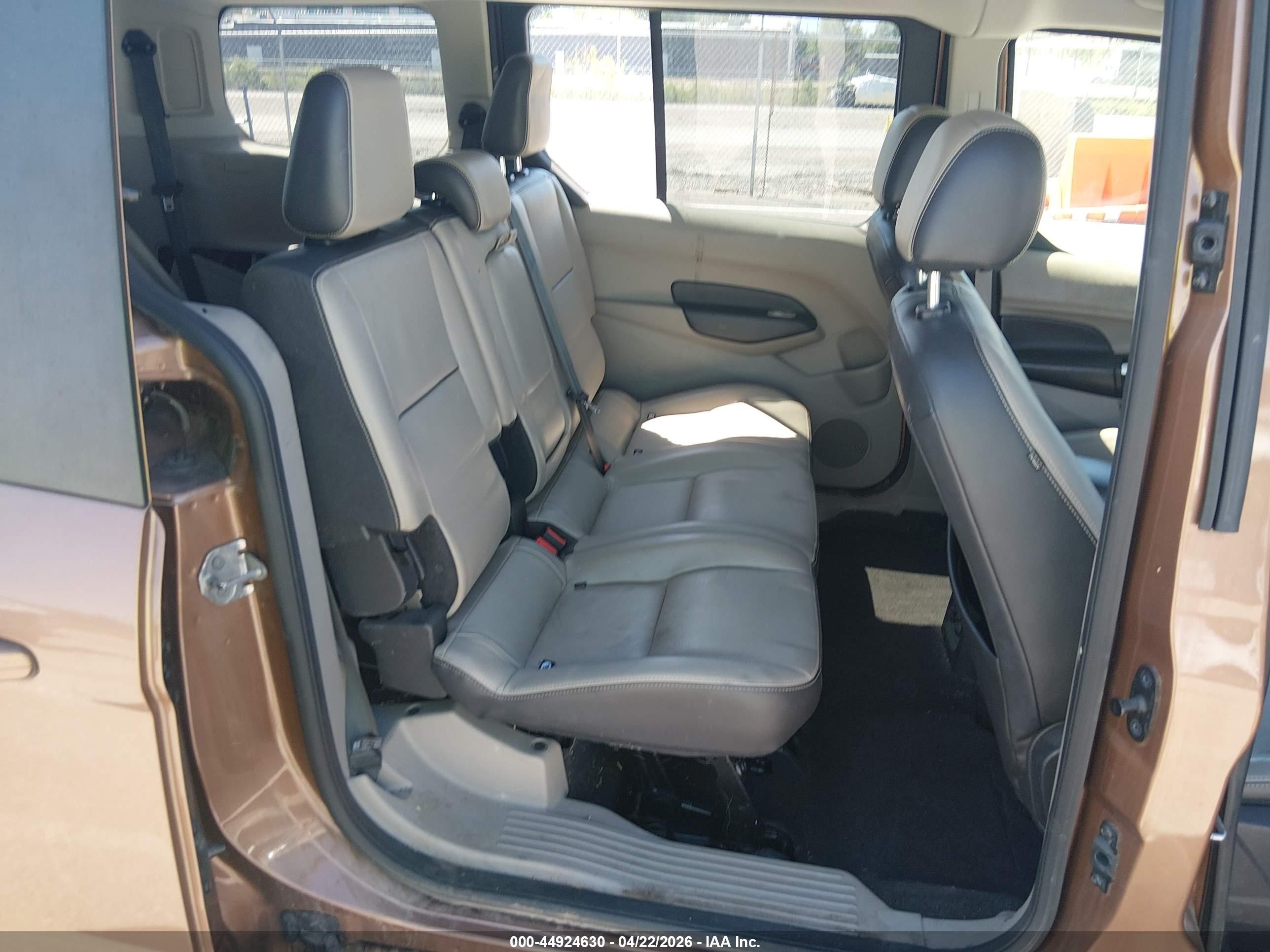 2014 Ford Transit Connect Titanium Коричневый vin: NM0GE9G74E1148402