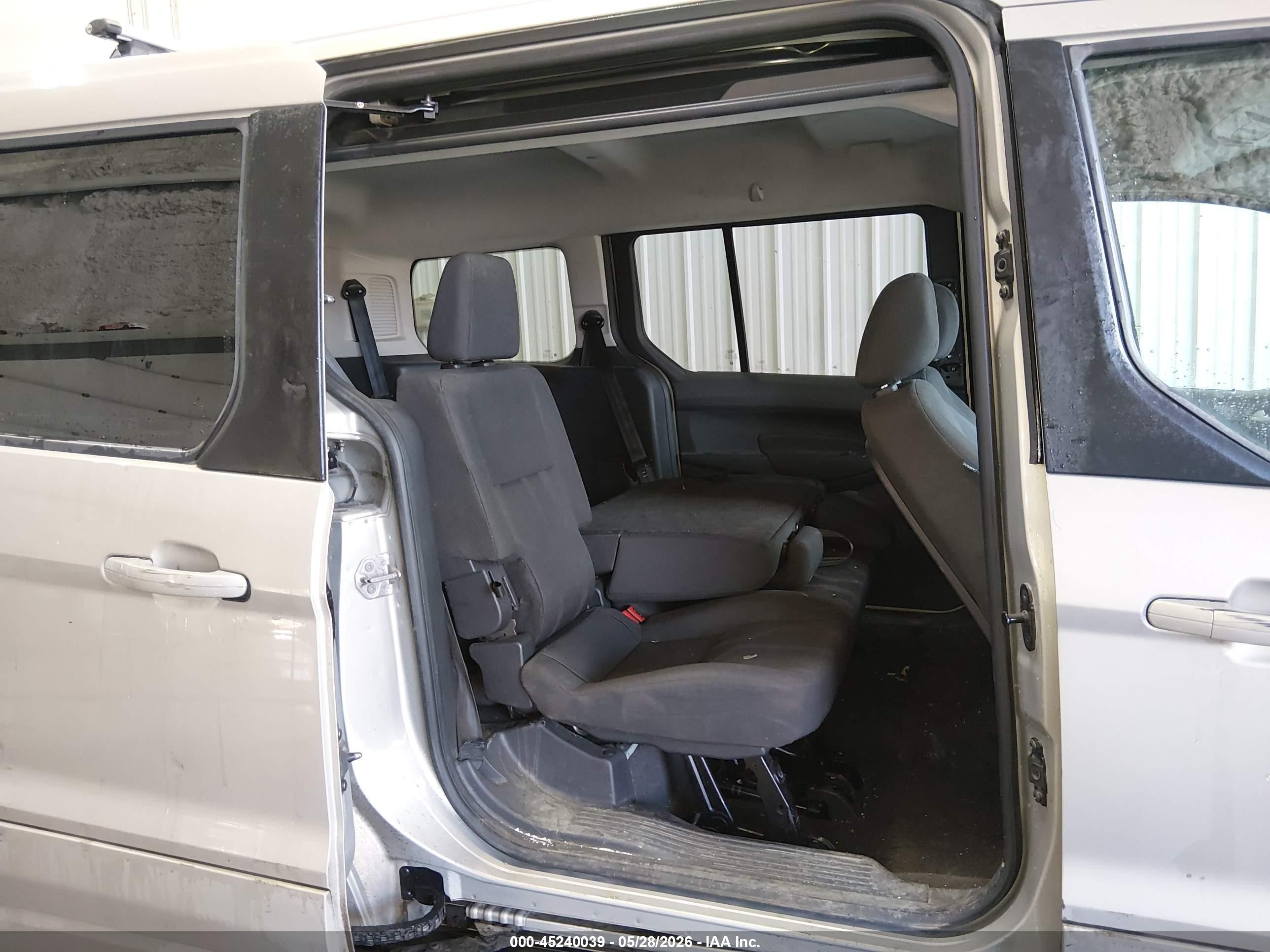 2015 Ford Transit Connect Xlt Золотой vin: NM0GS9F75F1174874