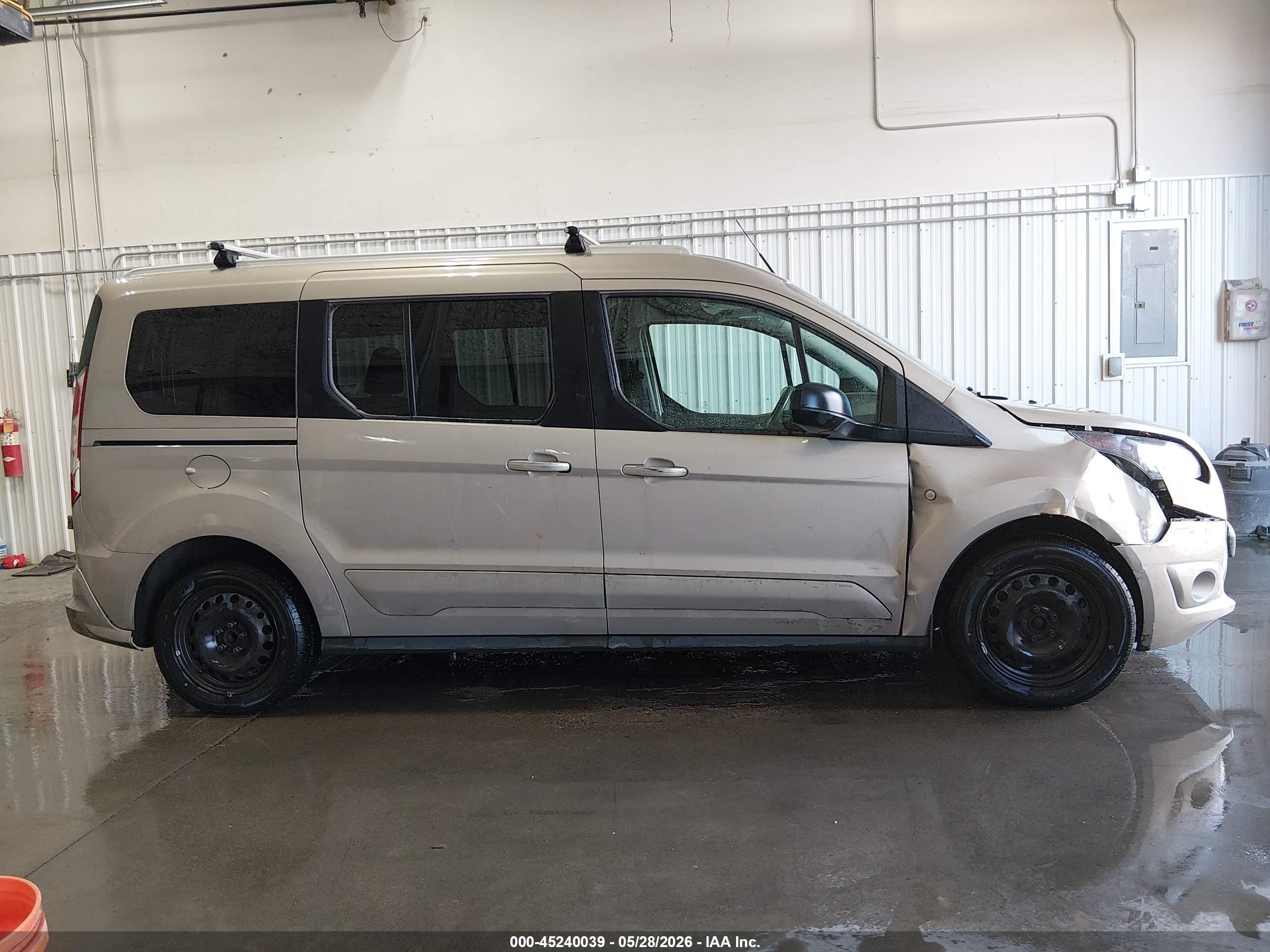 2015 Ford Transit Connect Xlt Золотой vin: NM0GS9F75F1174874