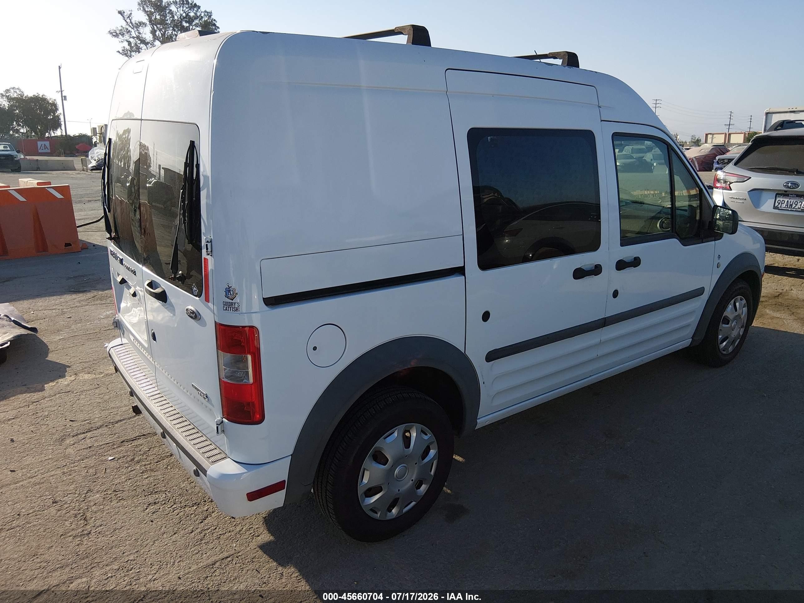 2010 Ford Transit Connect Xlt Белый vin: NM0KS9BN2AT011627