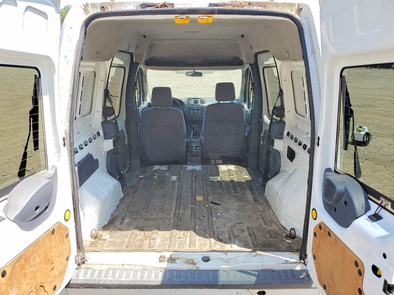 2010 Ford Transit Connect Xlt White vin: NM0KS9BN3AT004251