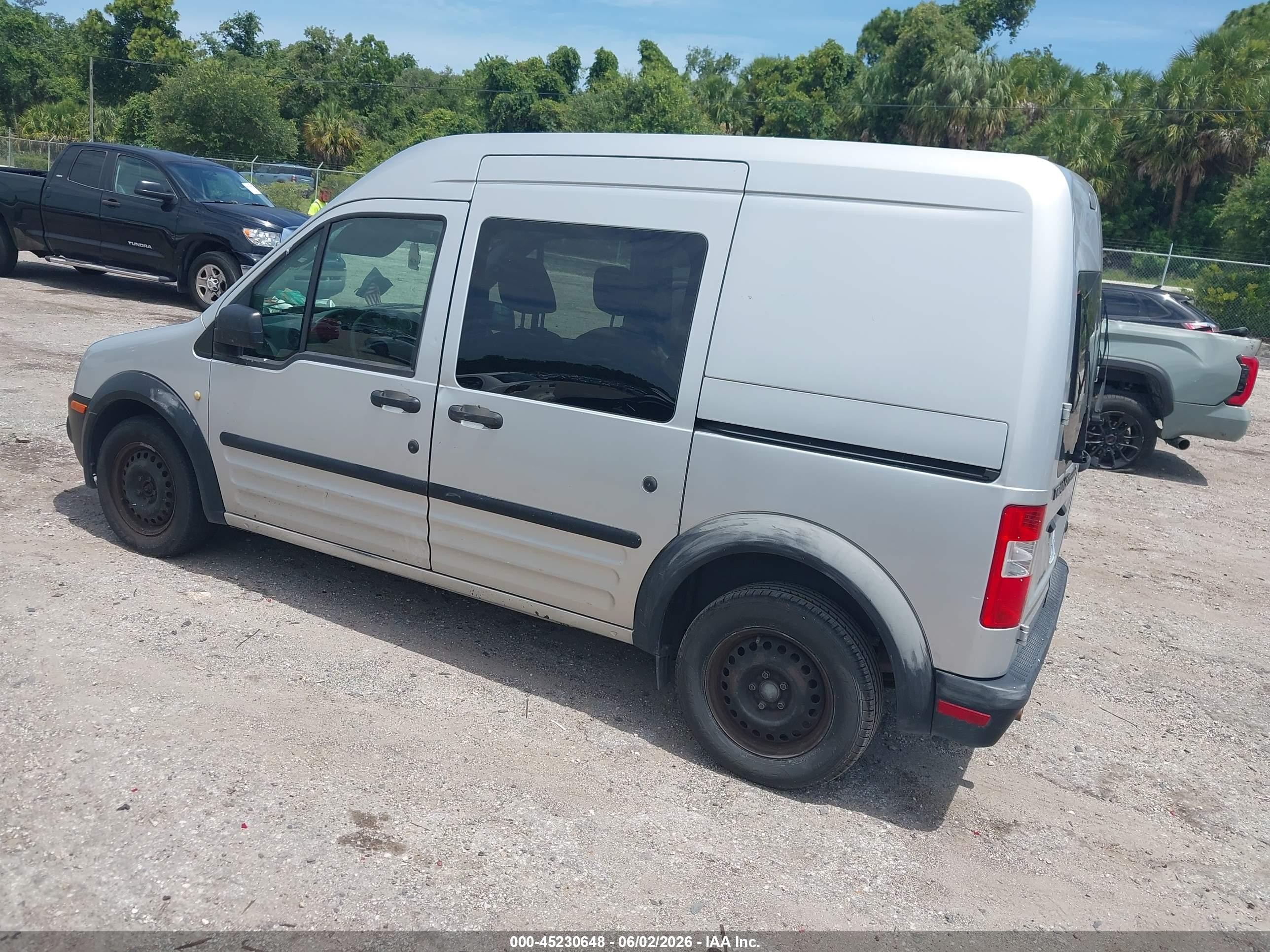 2013 Ford Transit Connect Xl Серебряный vin: NM0LS6AN3DT142526