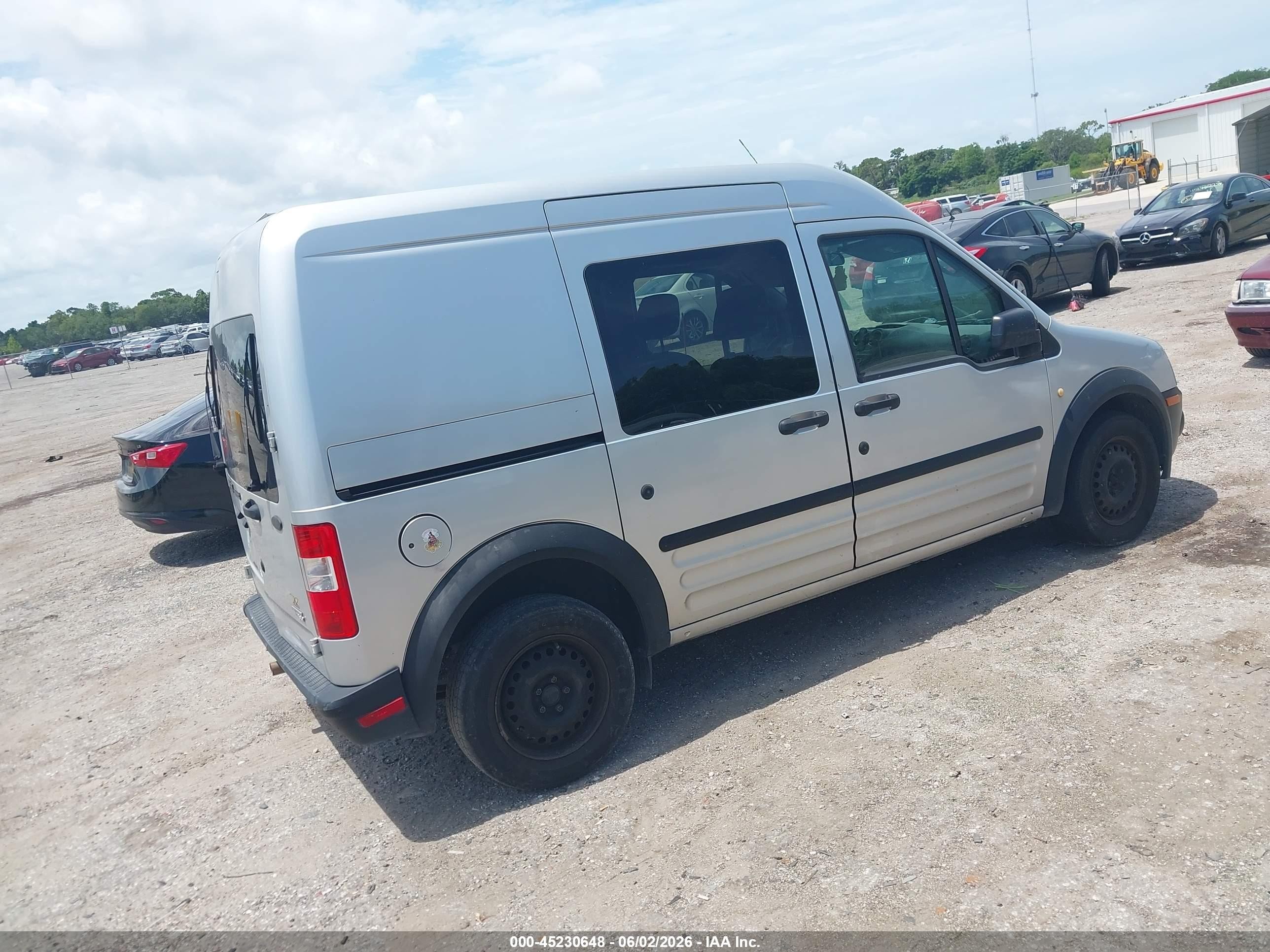 2013 Ford Transit Connect Xl Серебряный vin: NM0LS6AN3DT142526