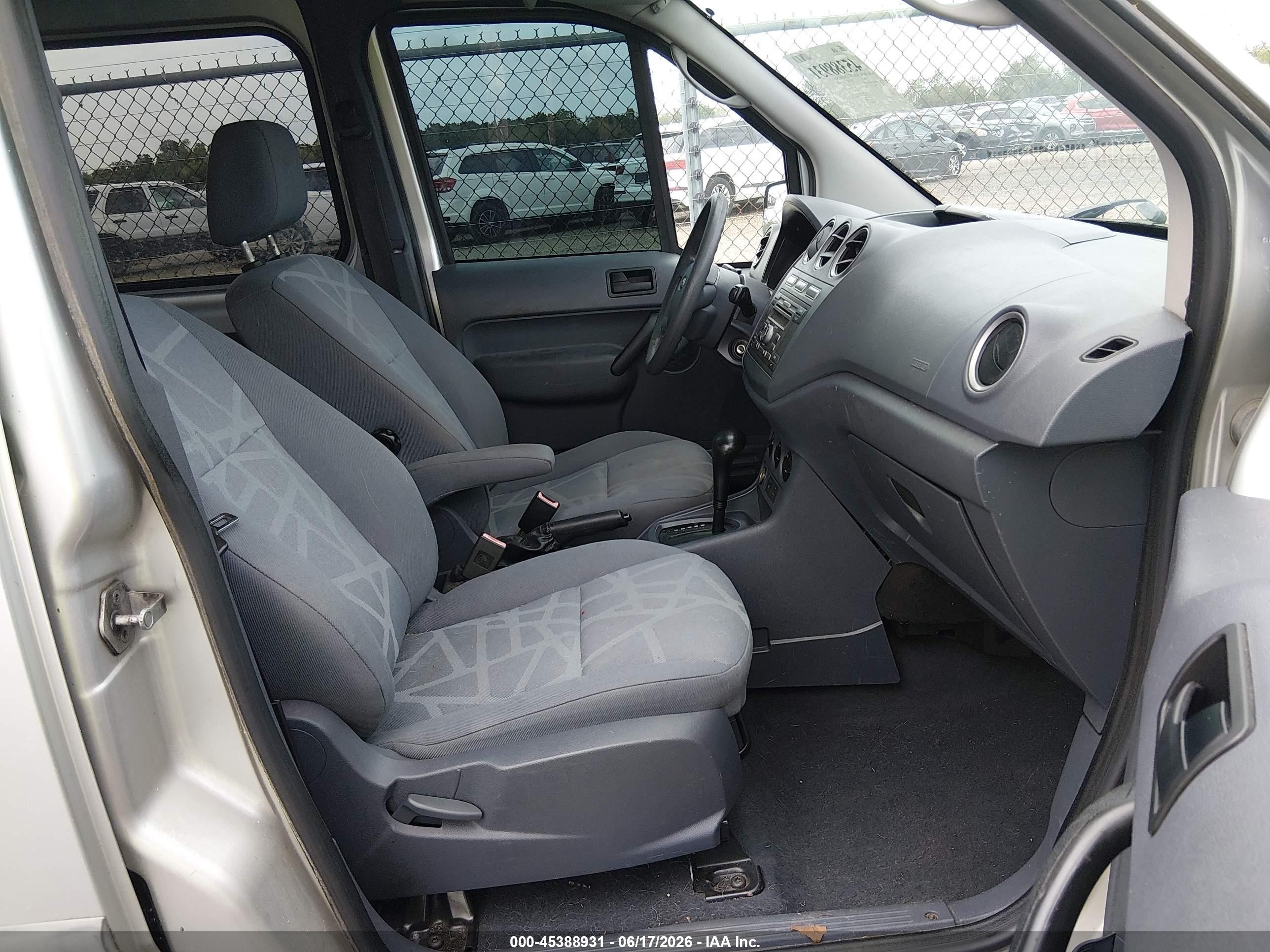 2011 Ford Transit Connect Xlt Серебряный vin: NM0LS6BN4BT070294
