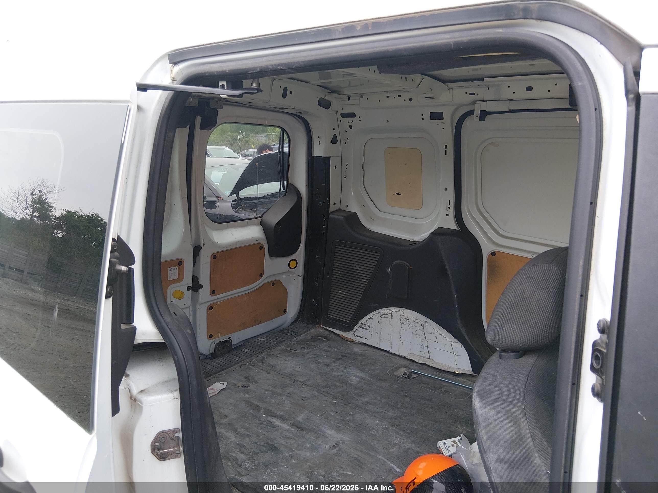 2015 Ford Transit Connect Xl White vin: NM0LS6E73F1177822
