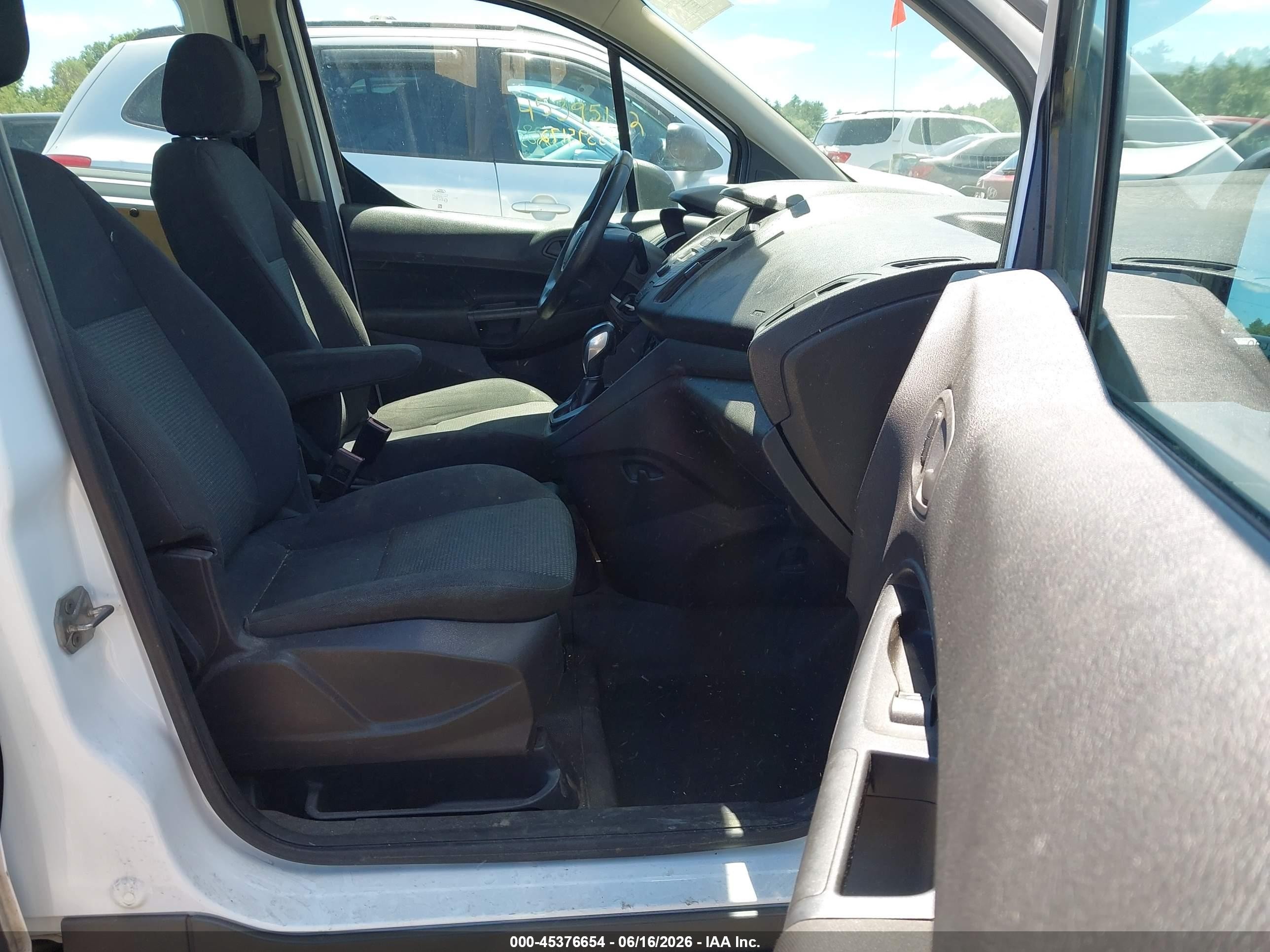 2015 Ford Transit Connect Xl White vin: NM0LS6E77F1222860