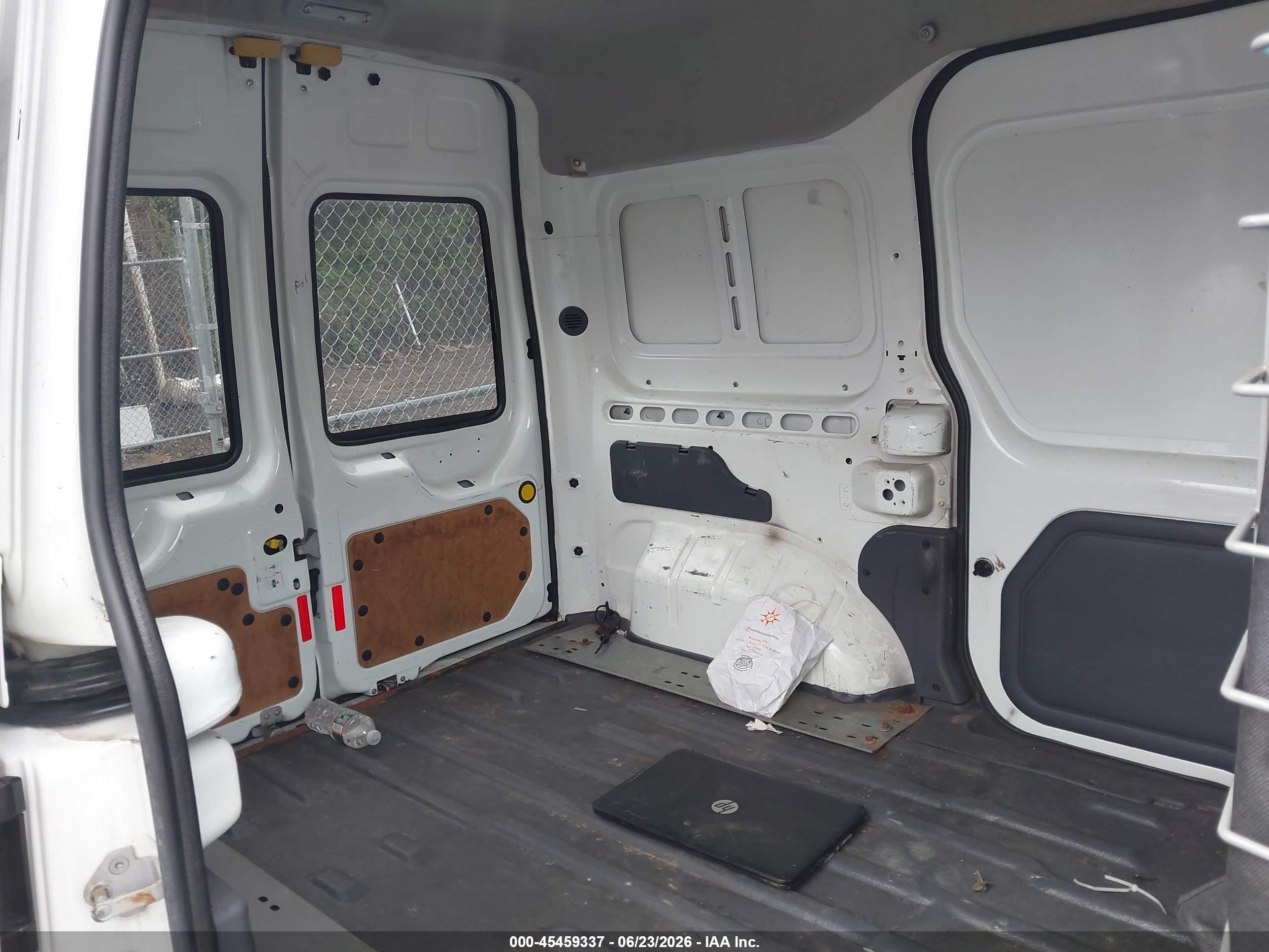 2013 Ford Transit Connect Xl White vin: NM0LS7AN1DT129795
