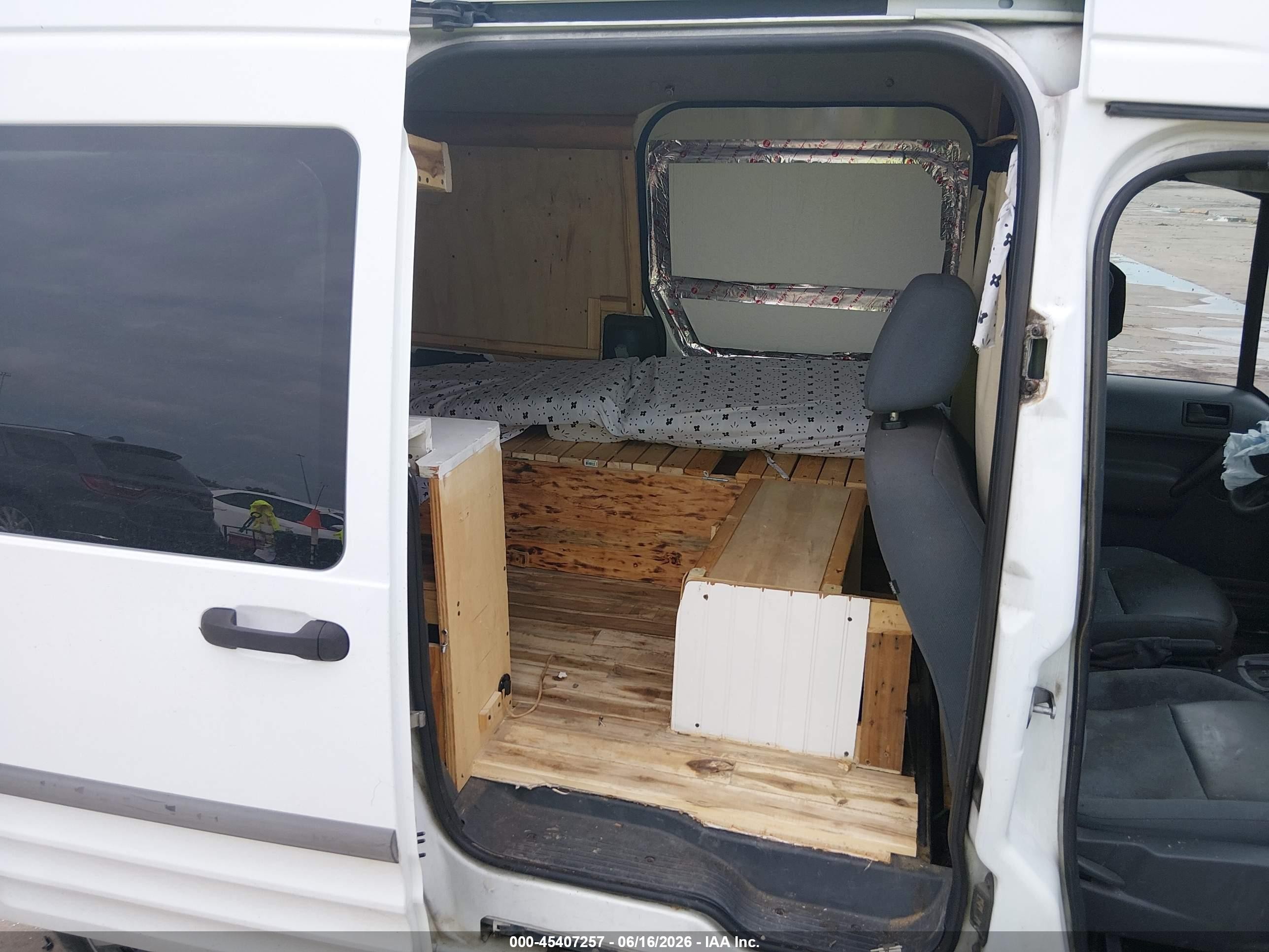 2011 Ford Transit Connect Xlt White vin: NM0LS7BN1BT072008