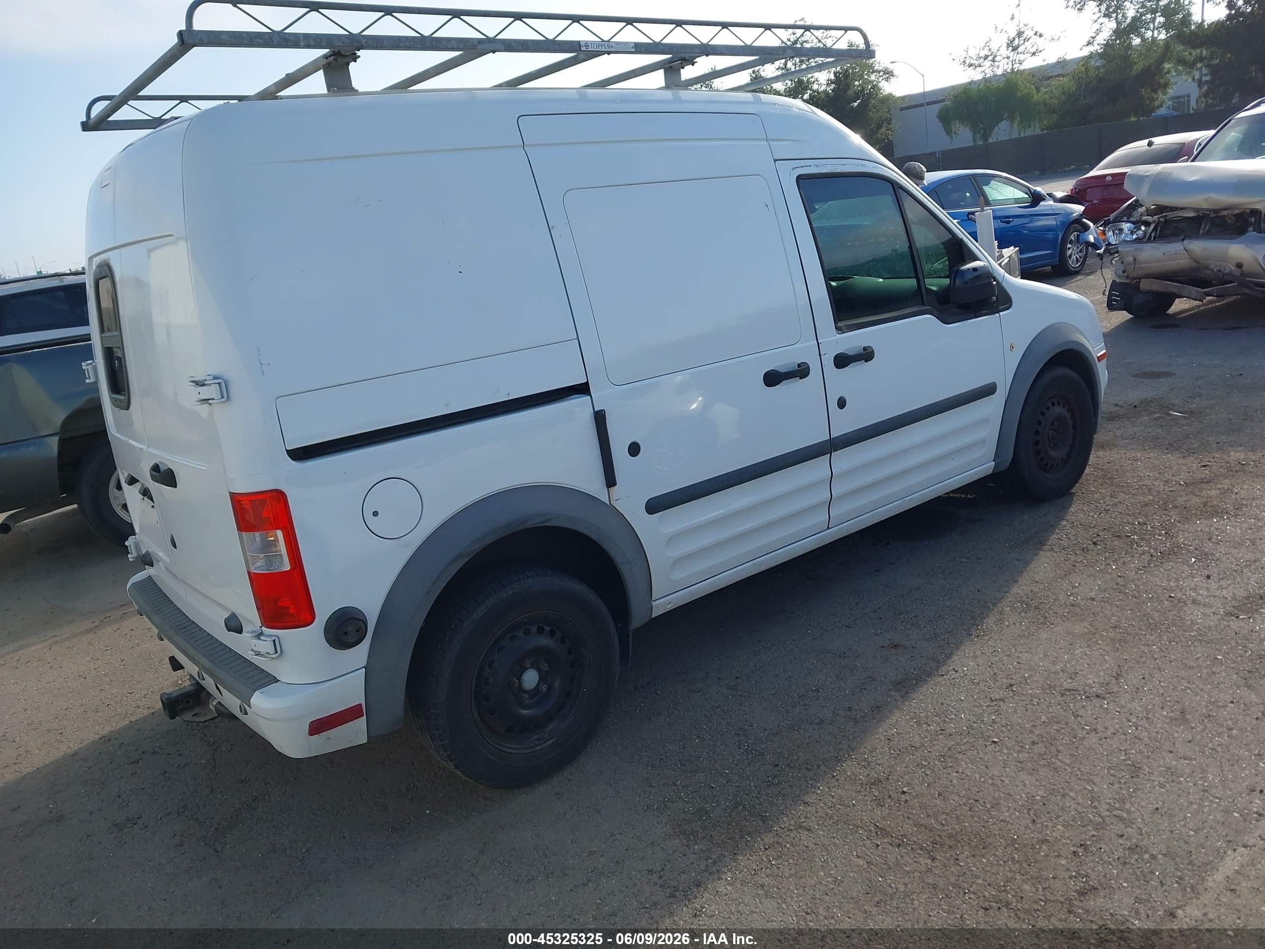 2013 Ford Transit Connect Xlt White vin: NM0LS7BN6DT144159