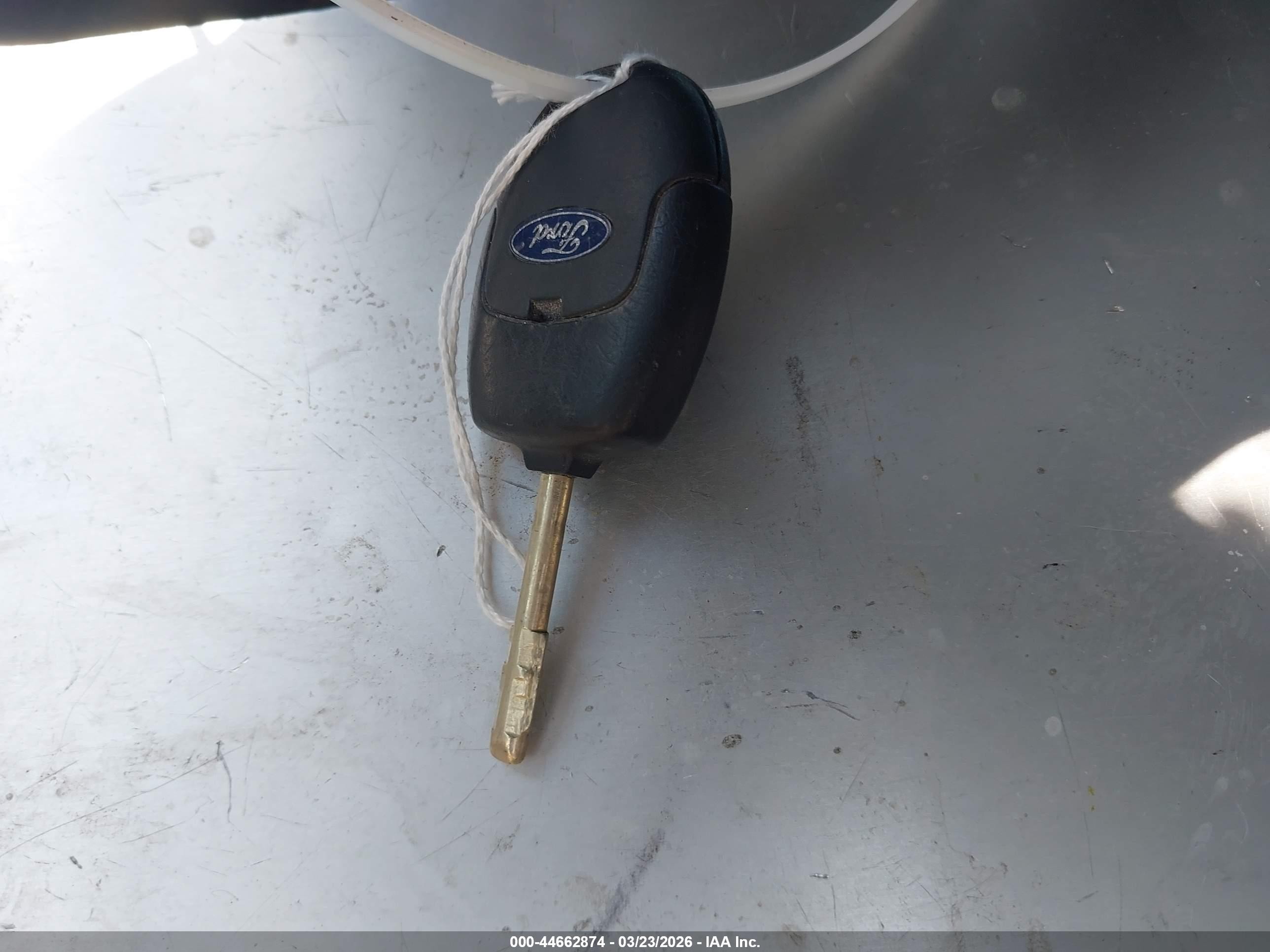 2013 Ford Transit Connect Xl Красный vin: NM0LS7CN2DT126949