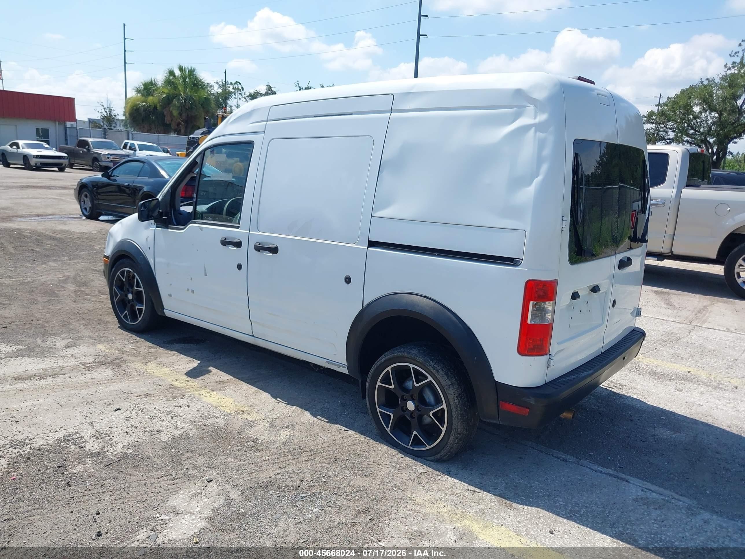 2013 Ford Transit Connect Xl Белый vin: NM0LS7CN3DT126443