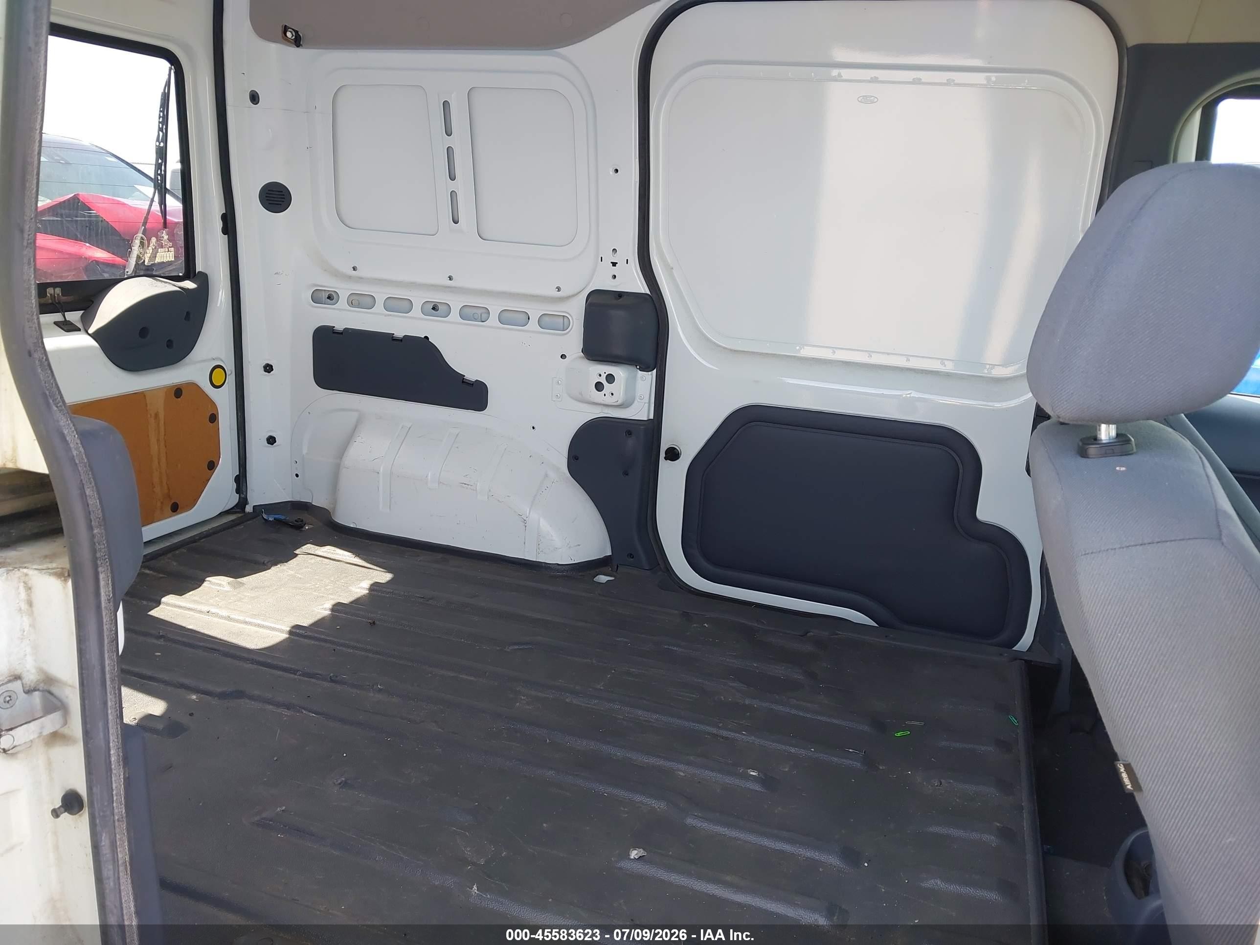 2013 Ford Transit Connect Xlt White vin: NM0LS7DN9DT155721
