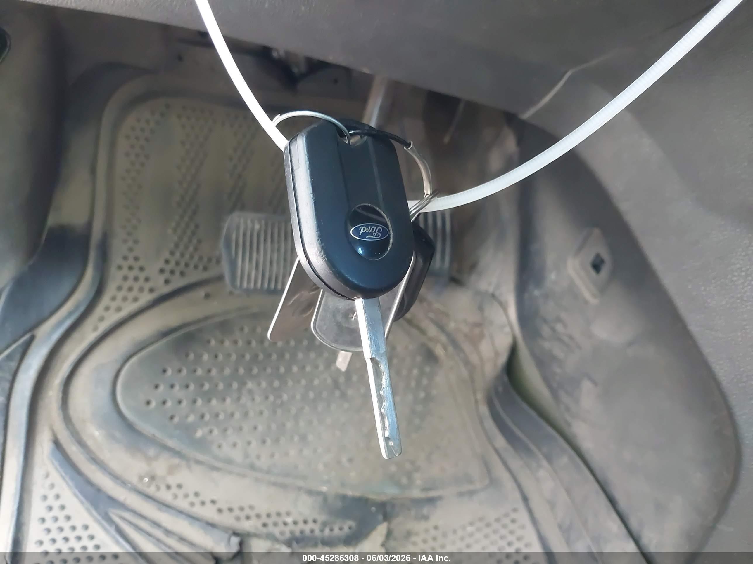 2015 Ford Transit Connect Xl Белый vin: NM0LS7E72F1180927
