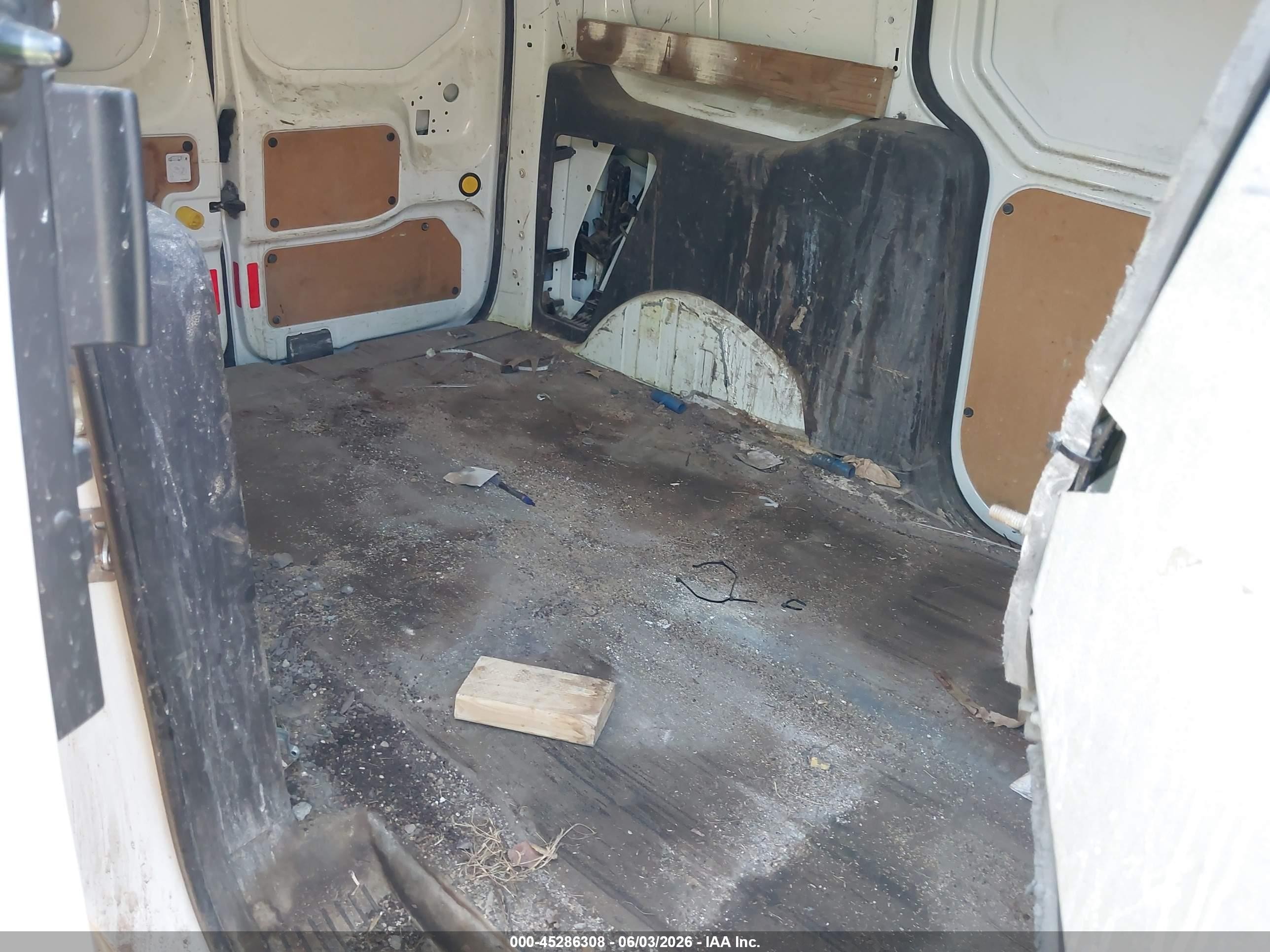 2015 Ford Transit Connect Xl Белый vin: NM0LS7E72F1180927