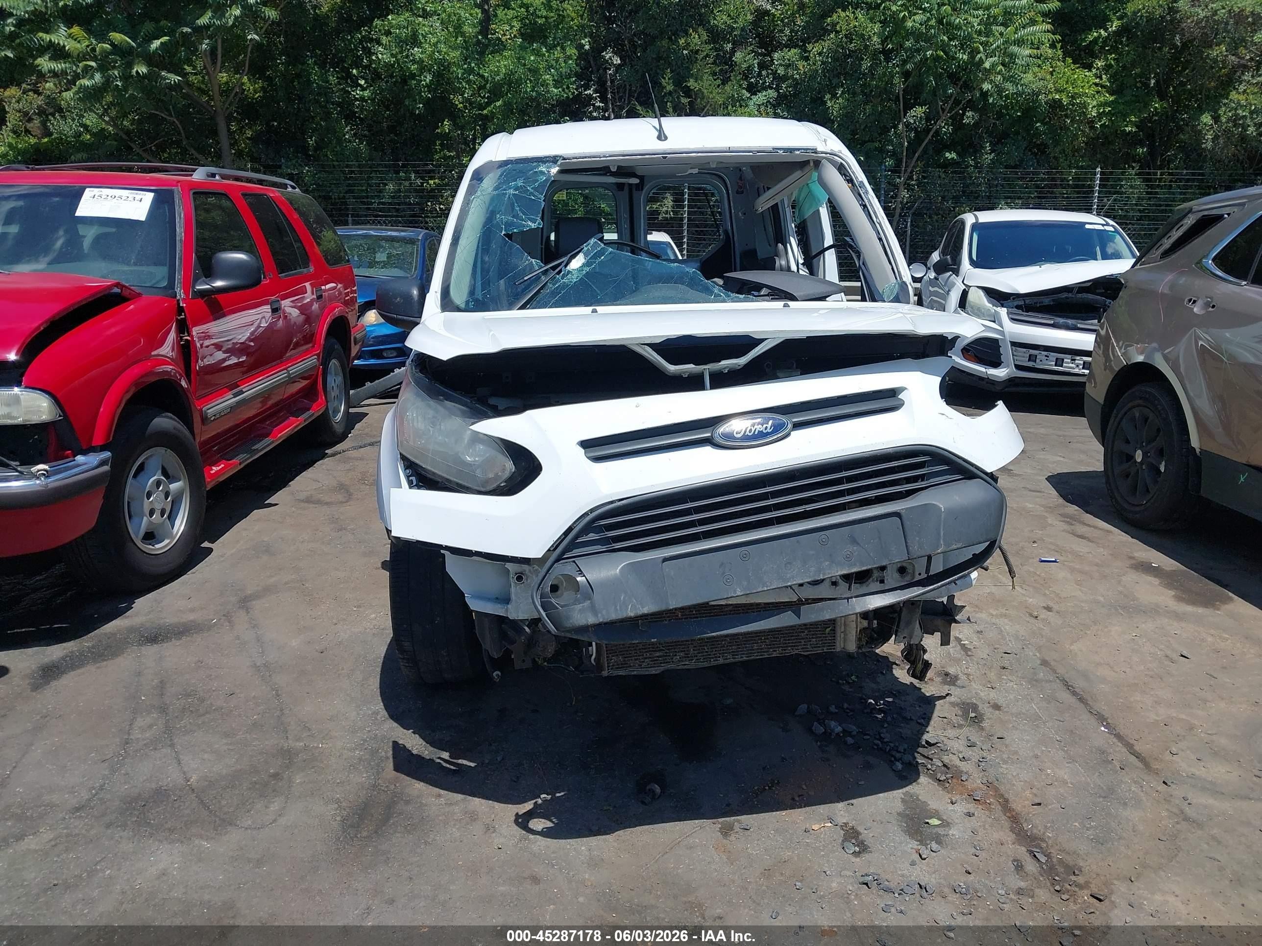 2015 Ford Transit Connect Xl White vin: NM0LS7E72F1219404