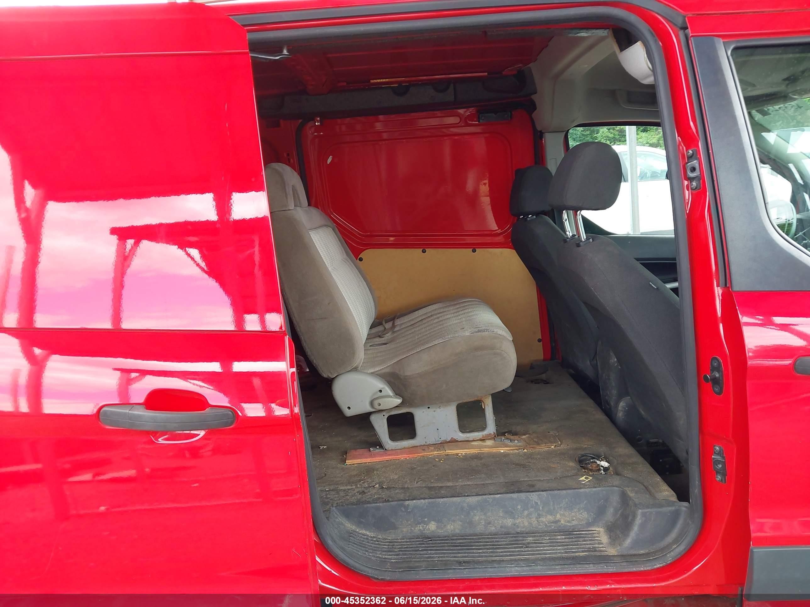 2015 Ford Transit Connect Xlt Красный vin: NM0LS7F71F1217948