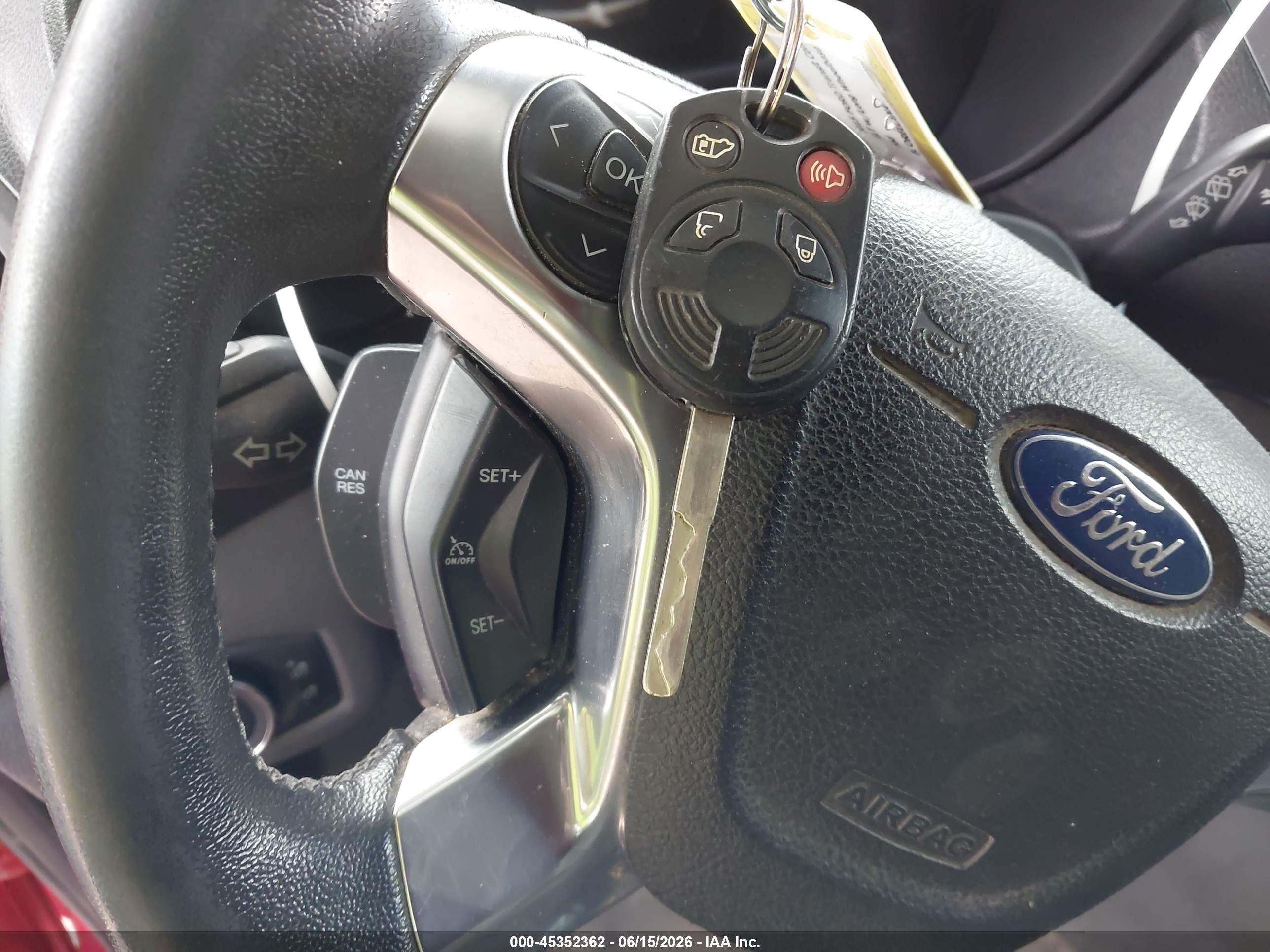 2015 Ford Transit Connect Xlt Красный vin: NM0LS7F71F1217948