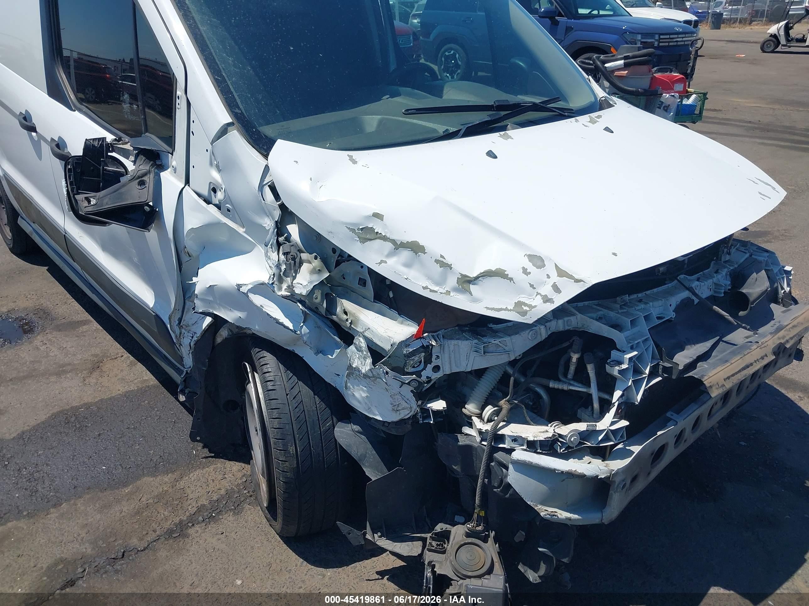 2015 Ford Transit Connect Xlt Белый vin: NM0LS7F75F1227253