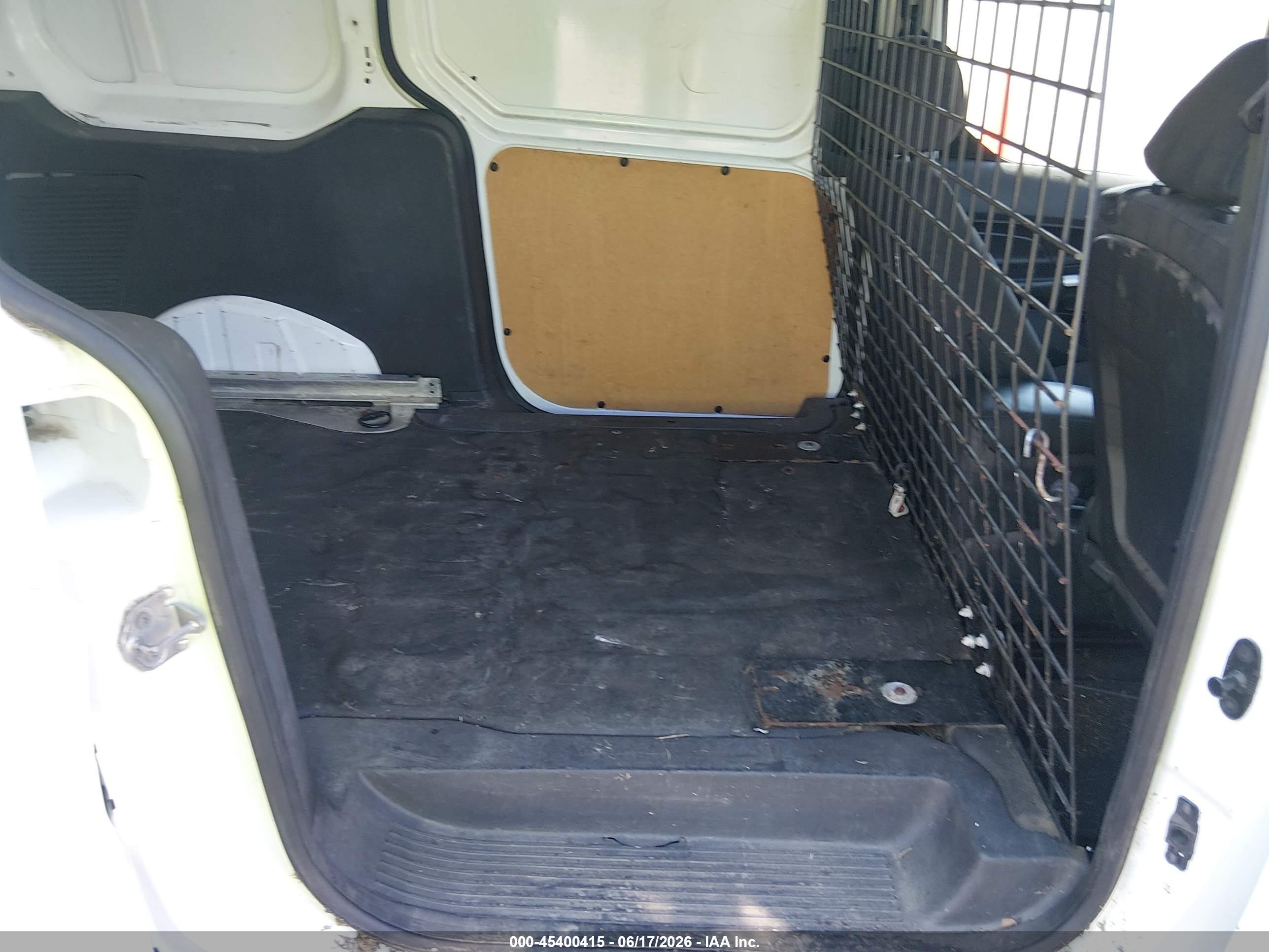 2014 Ford Transit Connect Xlt Белый vin: NM0LS7F76E1135907