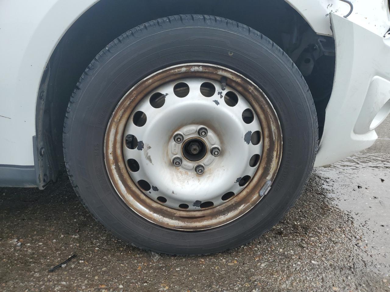 2014 Ford Transit Connect Xlt White vin: NM0LS7F78E1150540 Damage: Right Front Wheel Cover, Missing, Replacement Required