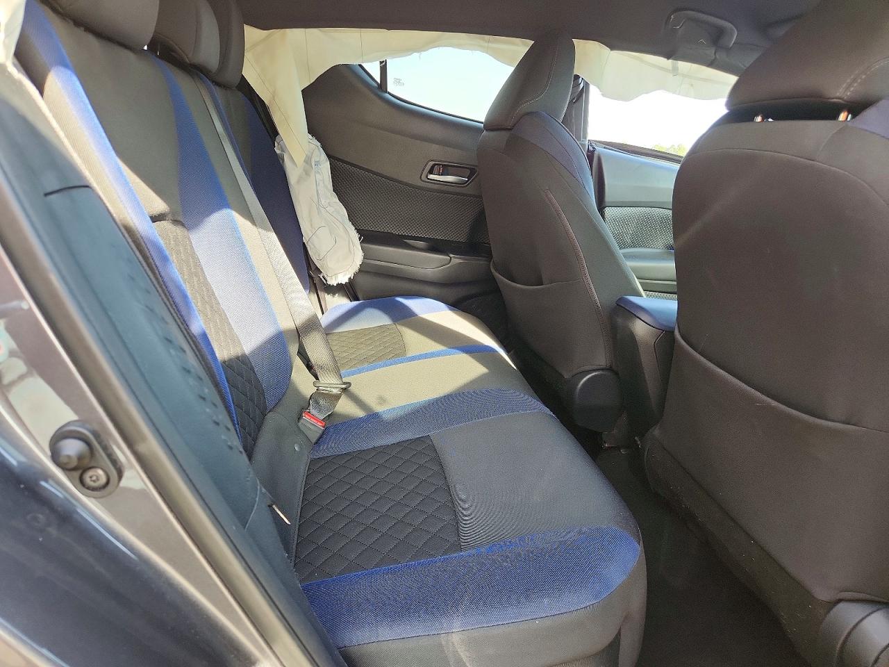 2021 Toyota C-hr Xle Gray vin: NMTKHMBX2MR121245