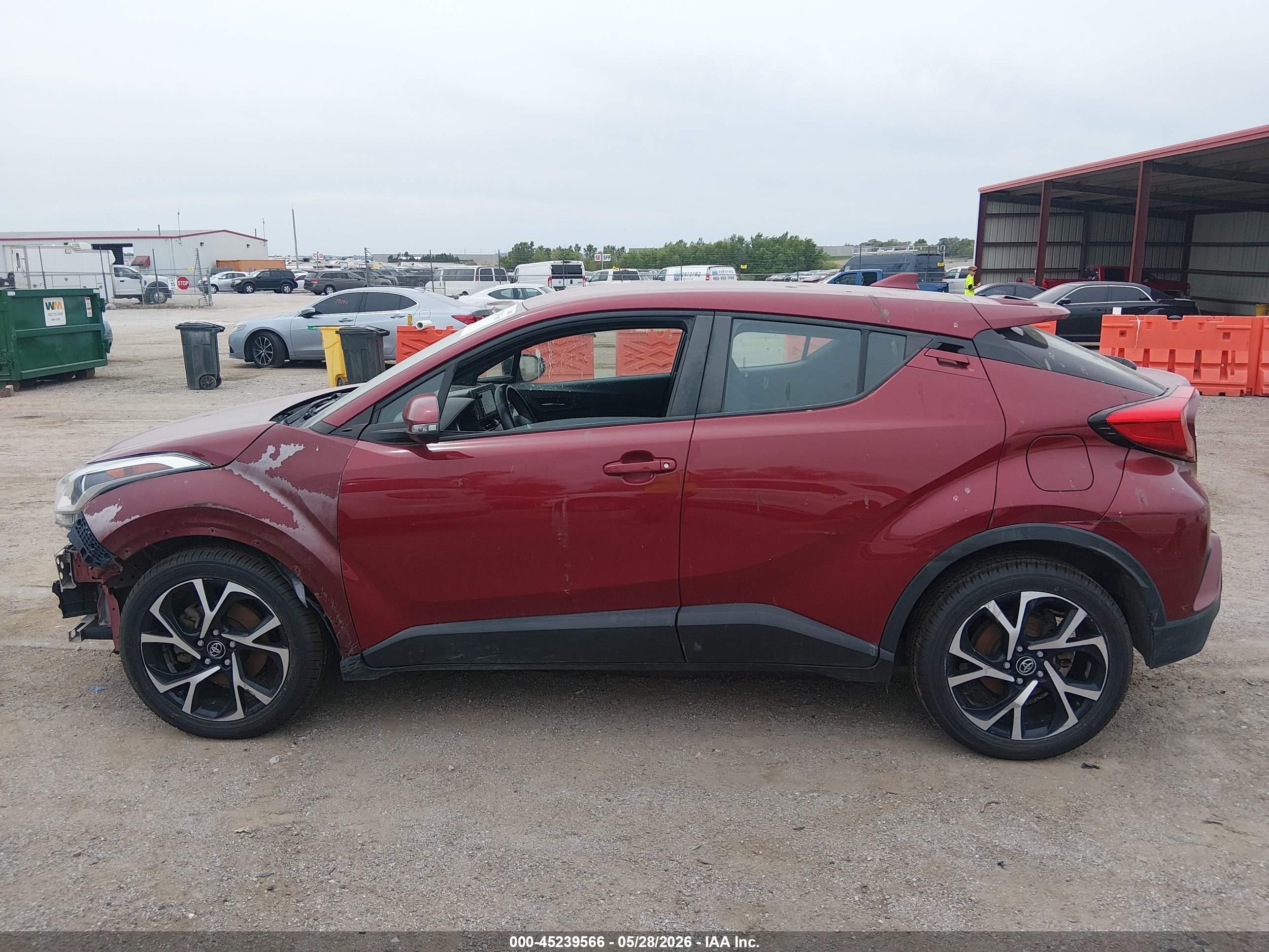 2018 Toyota C-hr Xle Premium Red vin: NMTKHMBX3JR024874