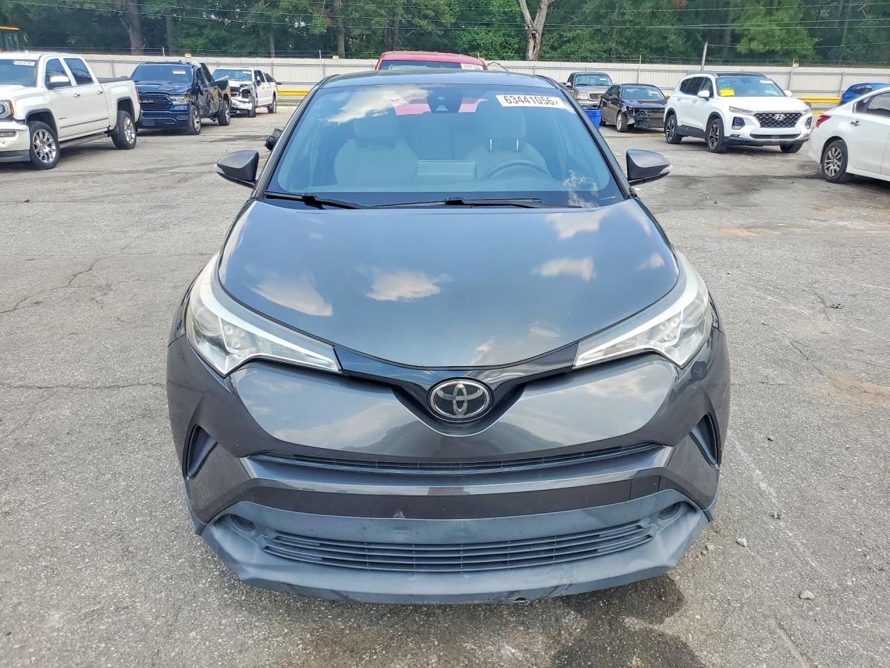 2019 Toyota C-hr Xle Серый vin: NMTKHMBX4KR081862